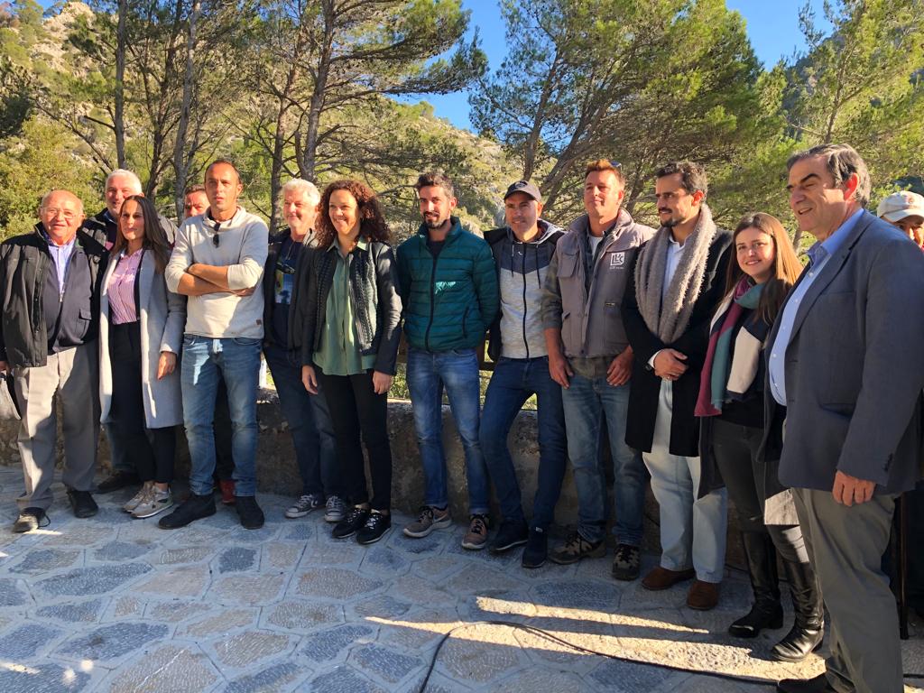 El Consell inaugura el mirador de la Pedra en Sec, el primer reconstruït amb la tècnica tradicional