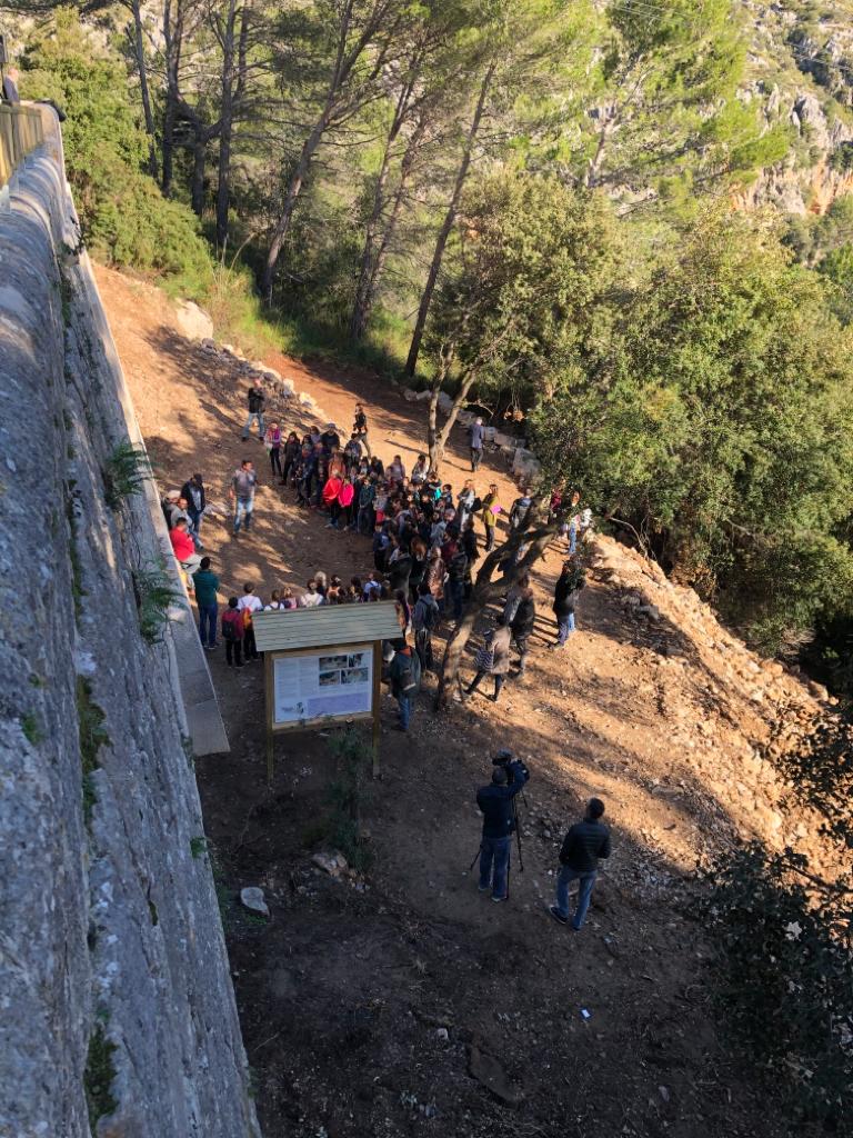 El Consell inaugura el mirador de la Pedra en Sec, el primer reconstruït amb la tècnica tradicional