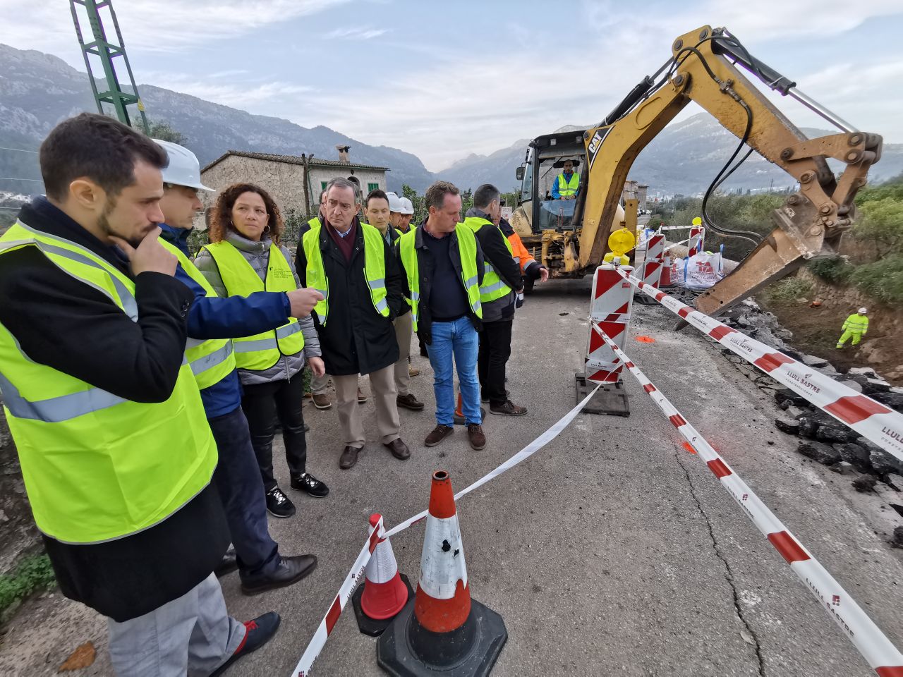 Comença la demolició i reconstrucció de part de la carretera que uneix Sóller i Fornalutx