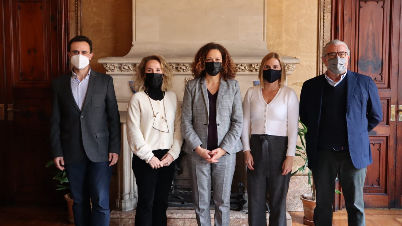Amb l'Associació de Contructors de les Illes Balears. 