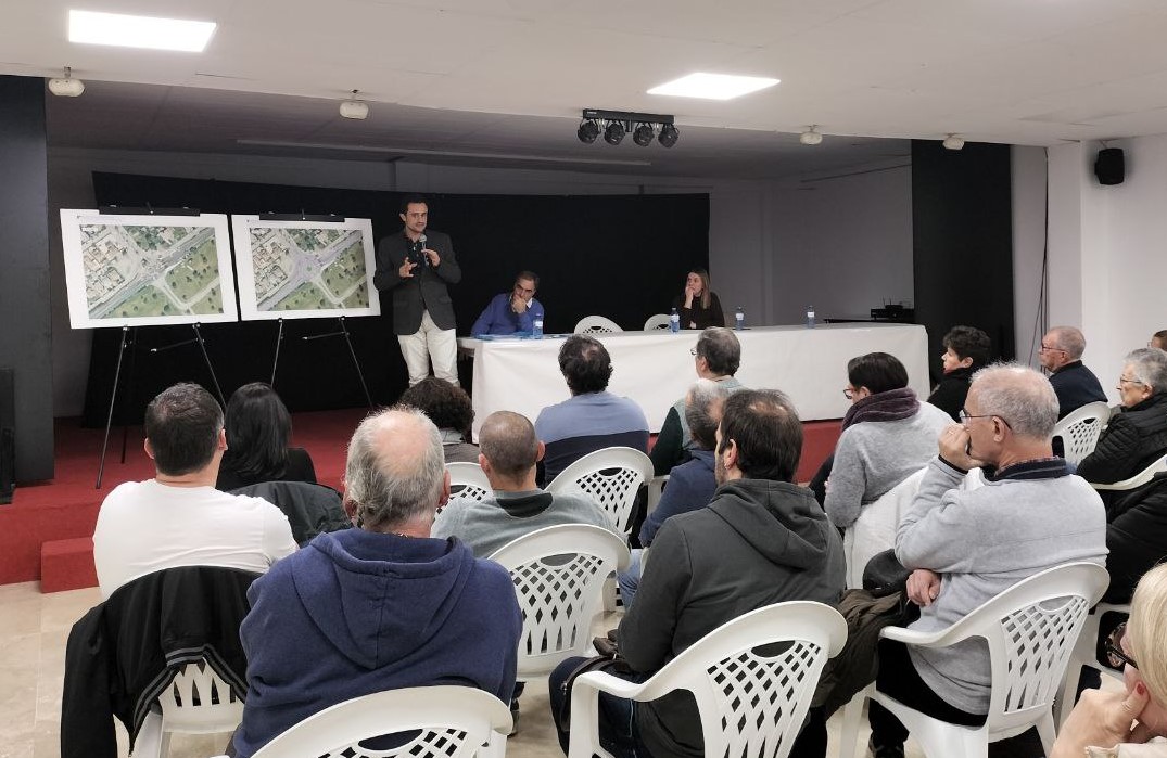Imatge de la reunió mantinguda al desembre amb els veïns i veïnes d