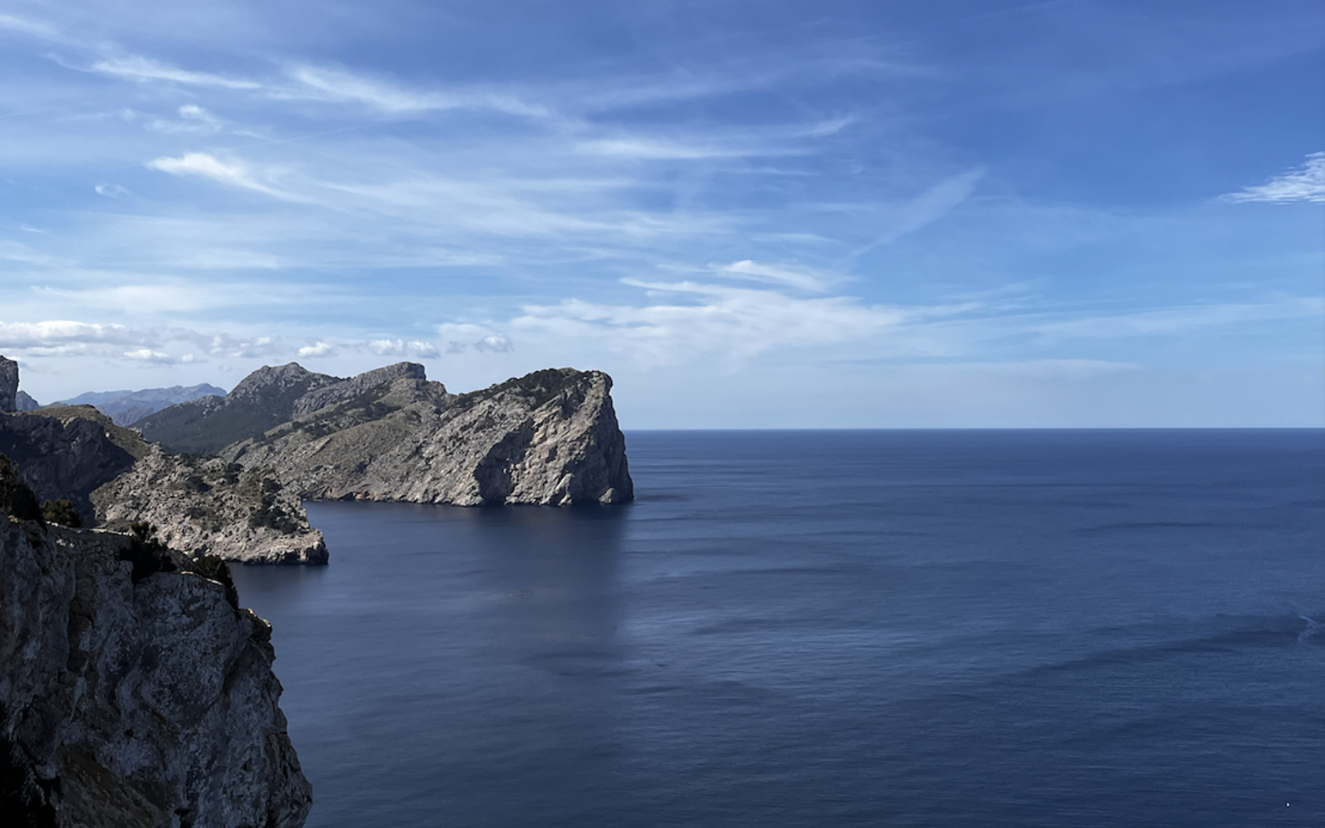 Ruta poética a Formentor: domina les muntanyes i aguaita l'infinit