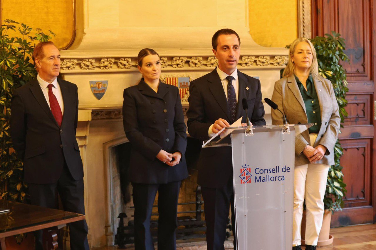 Signatura del pacte per l'aigua.