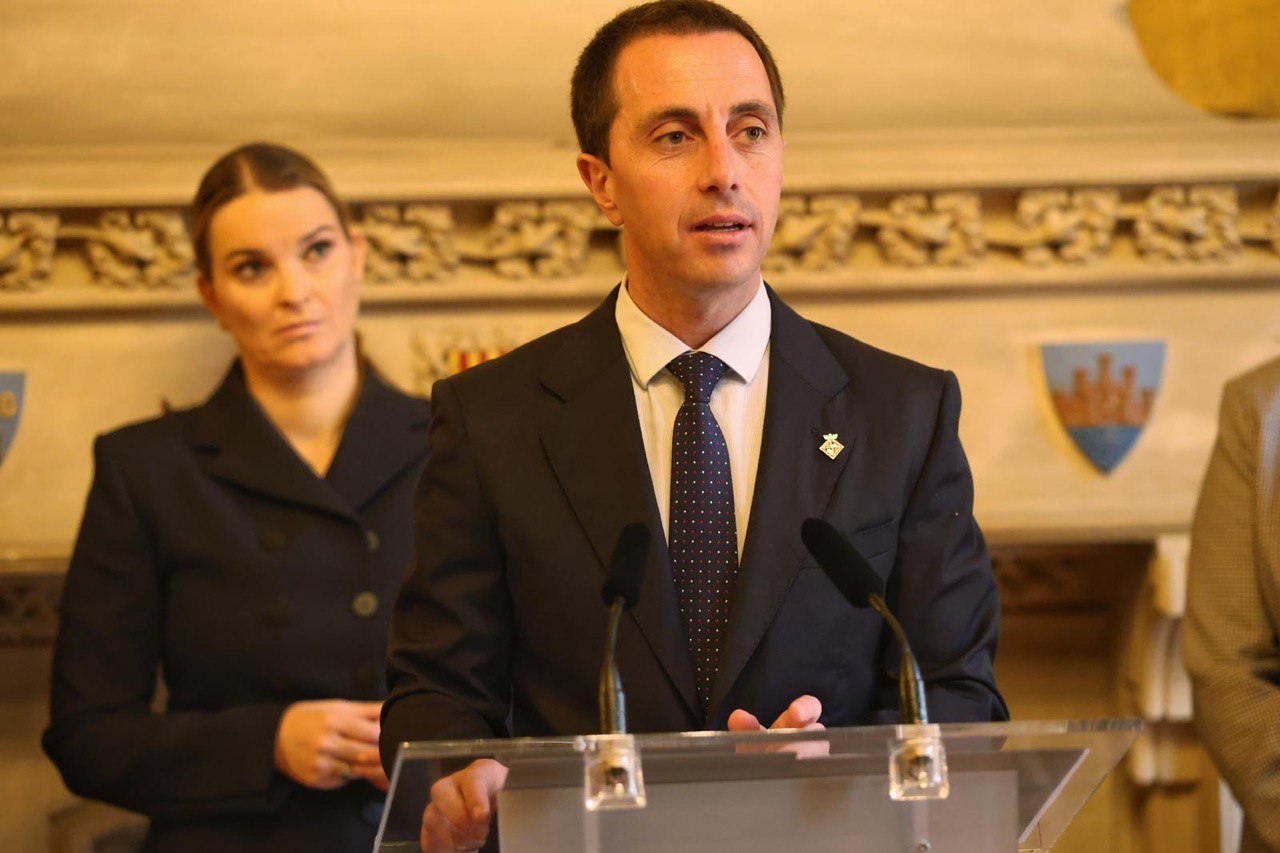 Signatura del pacte per l'aigua.