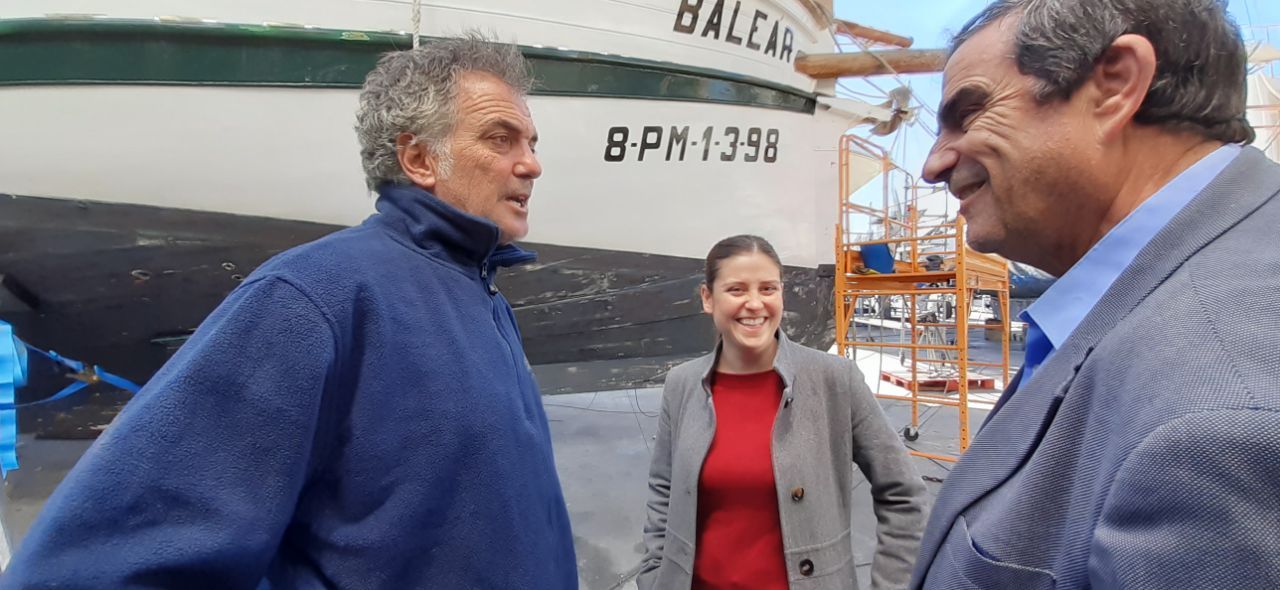 La vicepresidenta i consellera de Sostenibilitat i Medi Ambient Aurora Ribot, amb Llorenç Arbós patró de la 