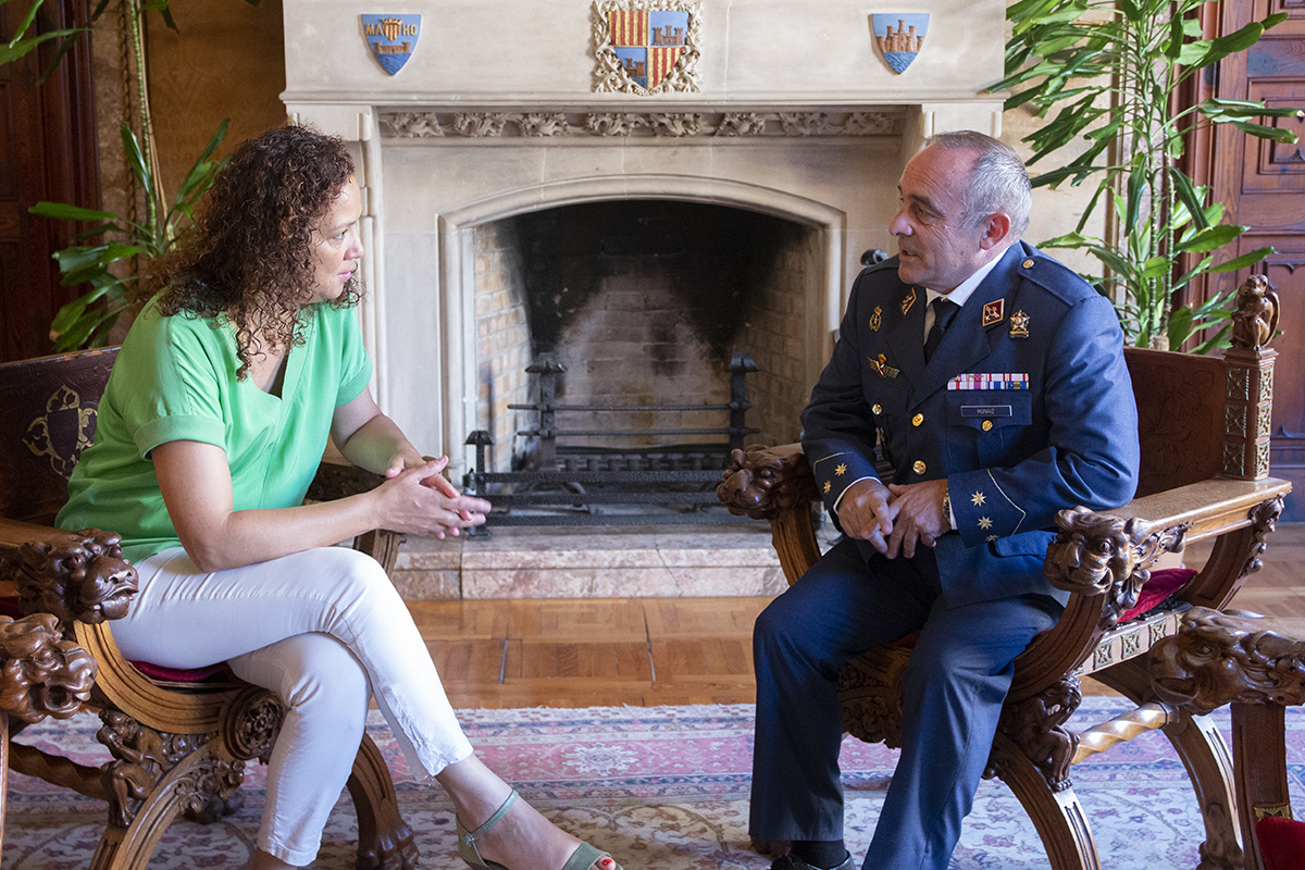 La presidenta Cladera rep en audiència al nou cap del Sector Aeri.