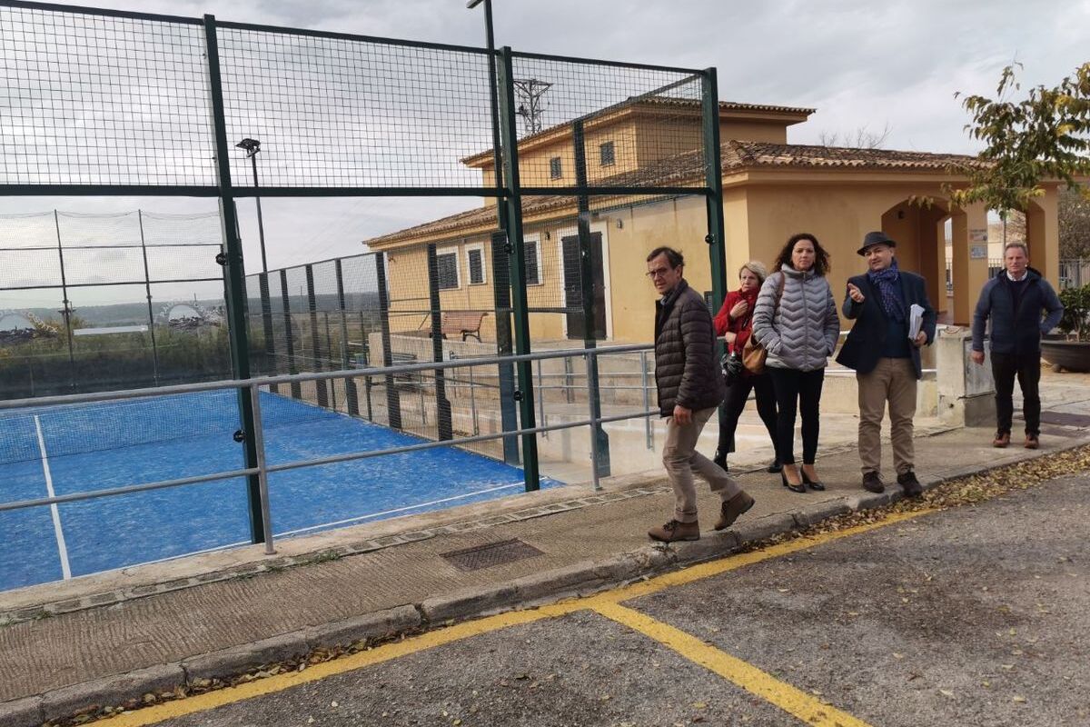 Visita de la presidenta Cladera a Costixt.
