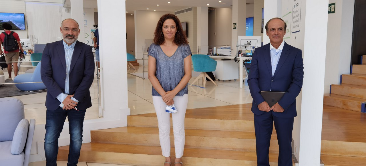 La presidenta Cladera presenta una acció de comarqueting amb Ávoris