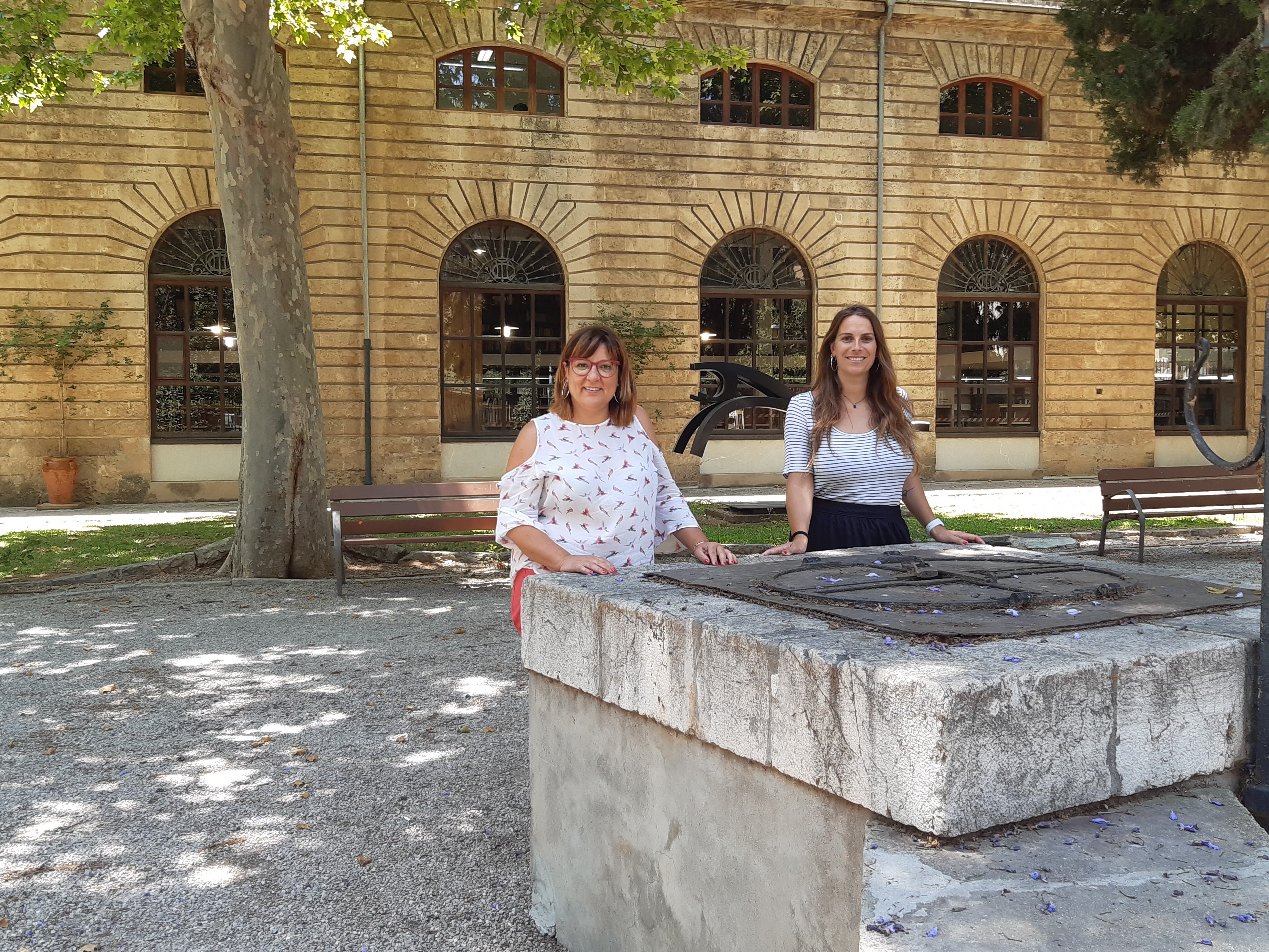 Bel Busquets i Maria Pastor als jardins de la Misericòrdia