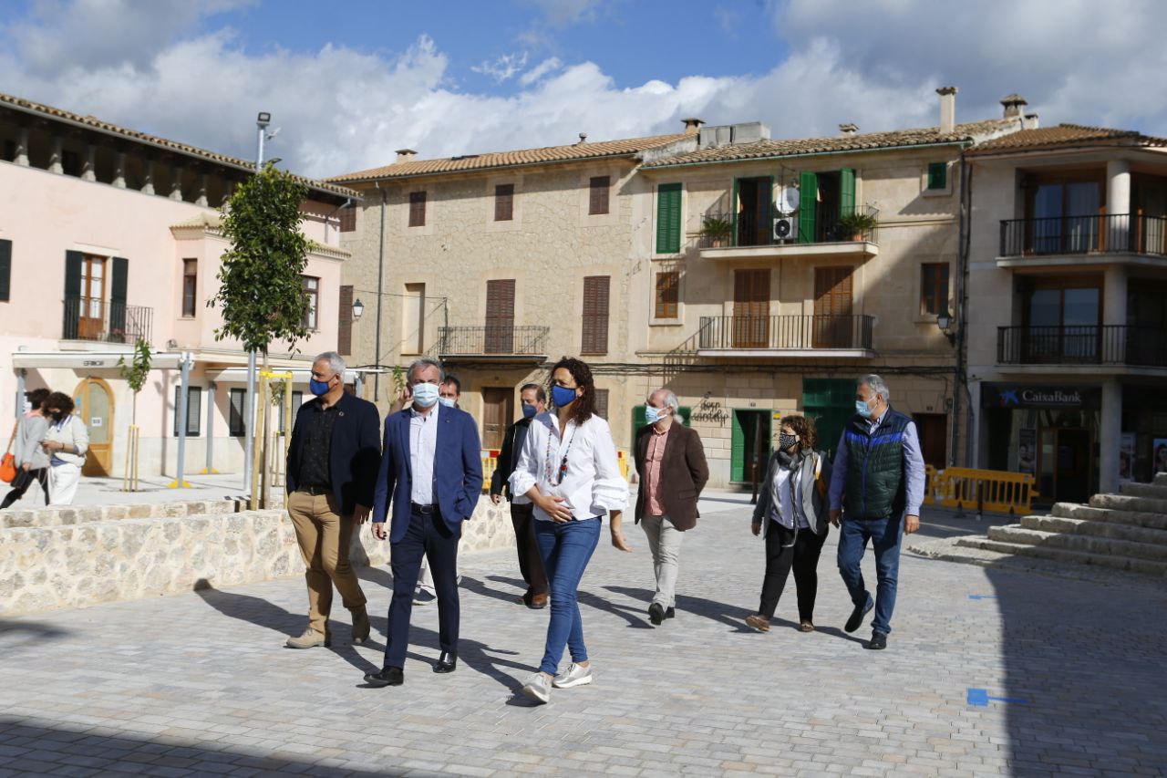 Visita a Caimari.
