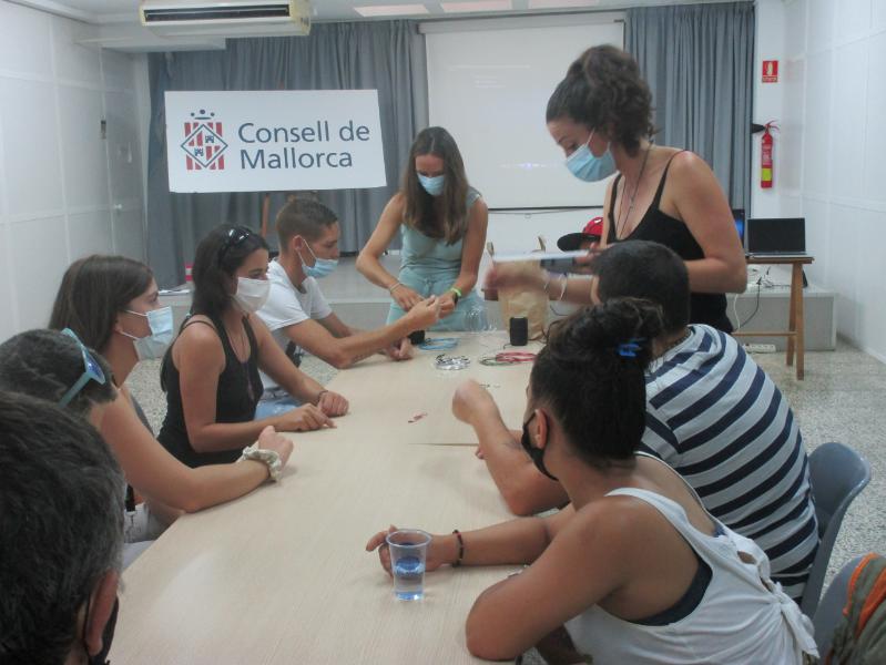 Les activitats socioculturals celebrades als centres d'Inca i Manacor.