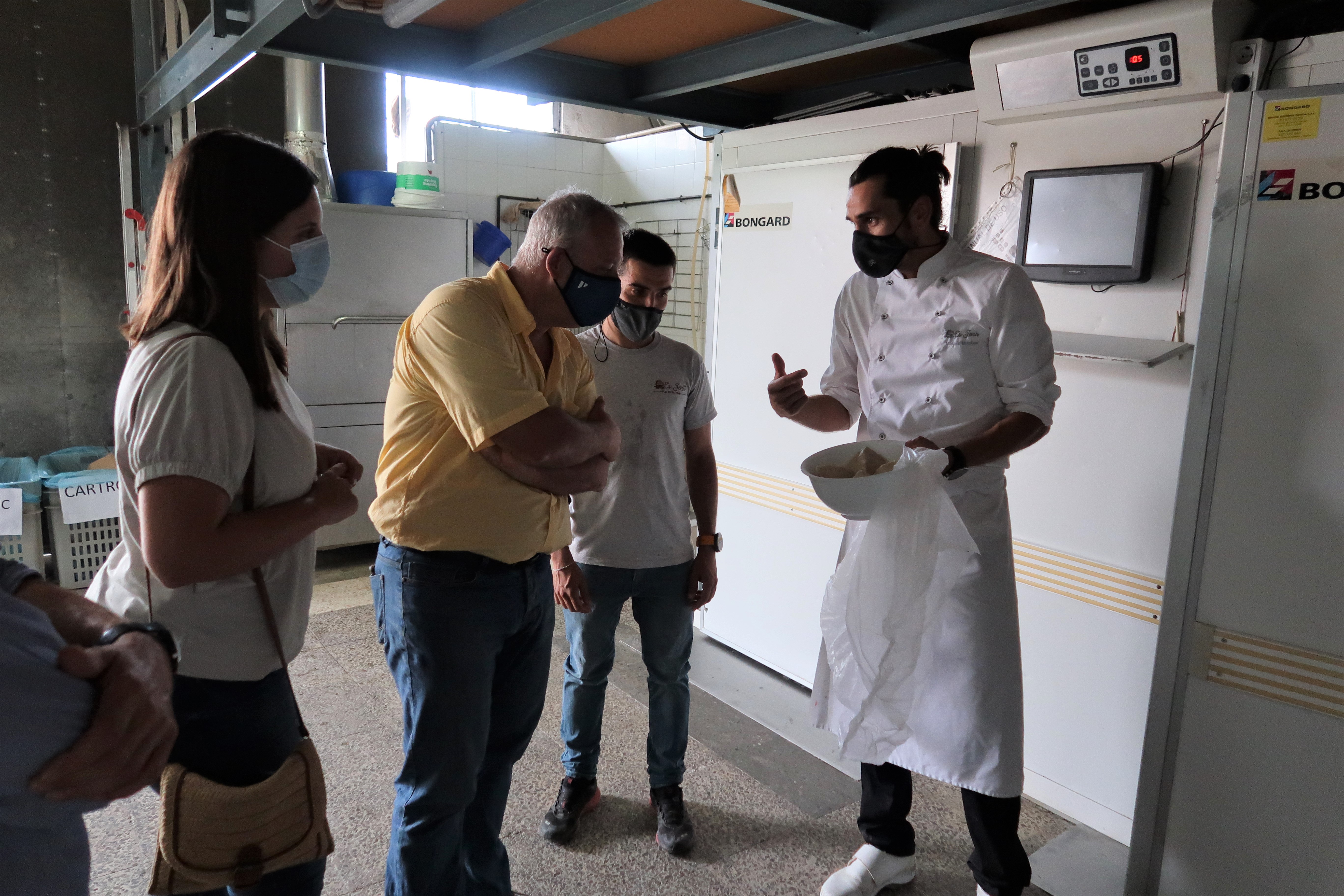 Maties Miralles, finalista a la Copa del Món del Panettone, explica el procés d'elaboració d'aquest dolç típic d'Itàlia i que ell ha introduít a Es Forn.