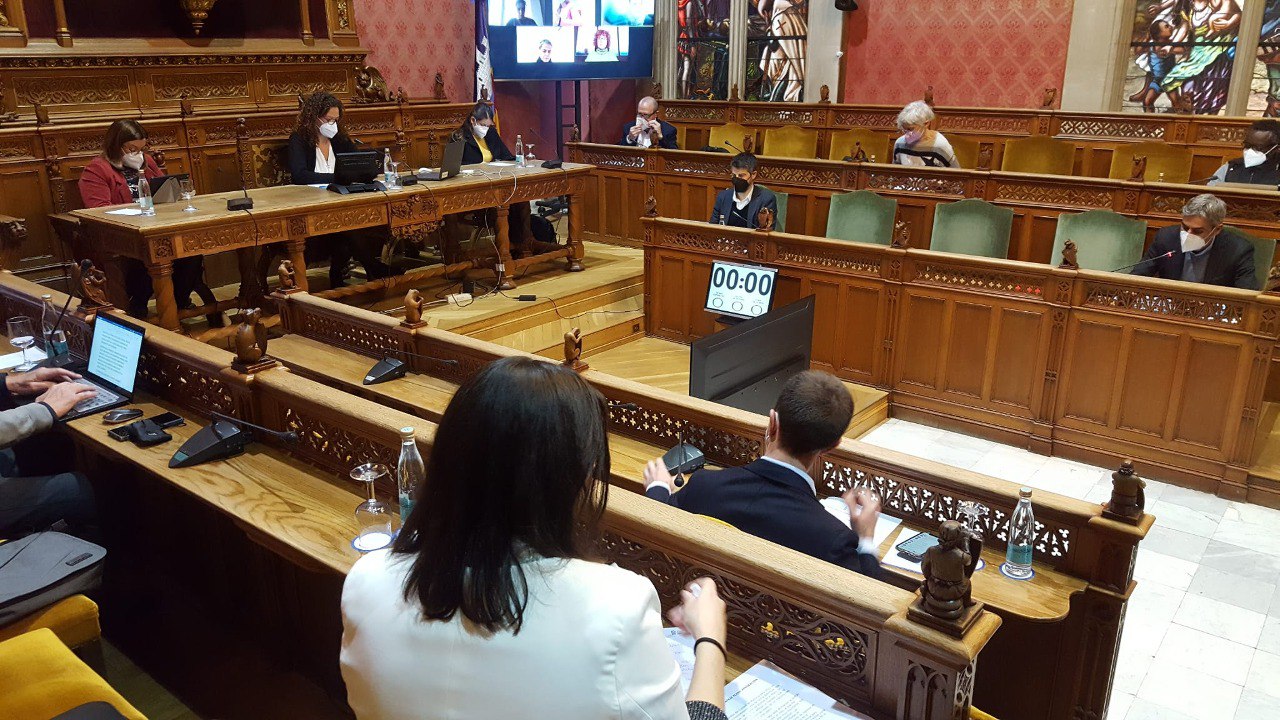 El conseller Iván Sevillano durant un Ple del Consell de Mallorca.