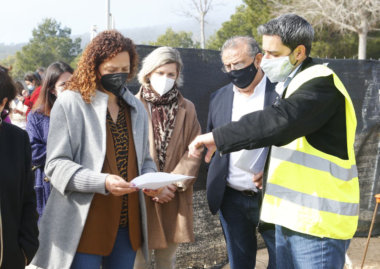 Visita a les obres del futur centre de dia municipal per a persones majors de Palmanova.