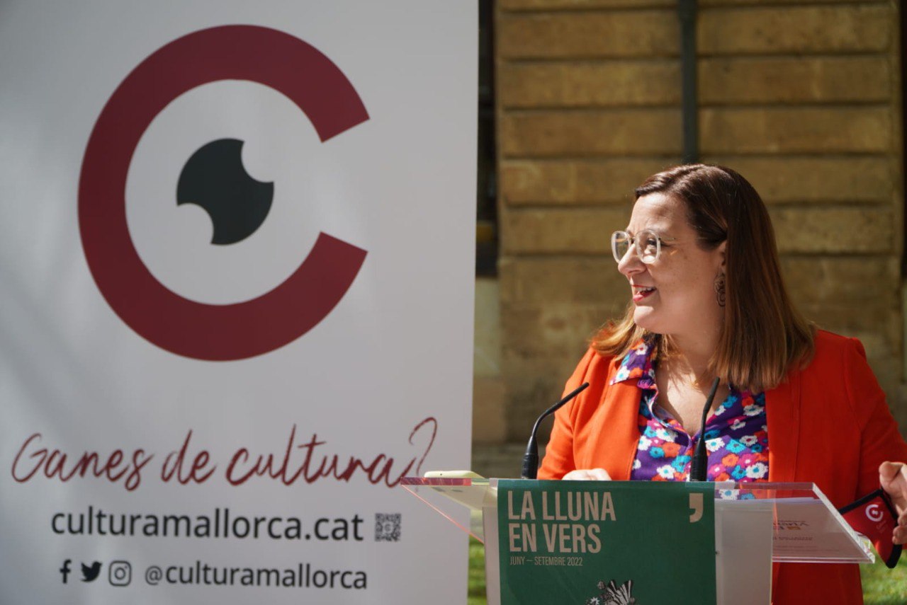 Presentació de La Lluna en Vers.
