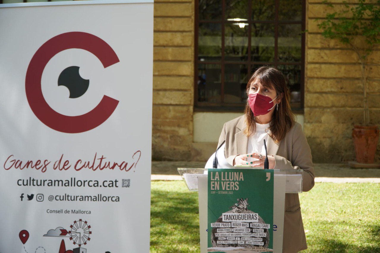 Presentació de La Lluna en Vers.