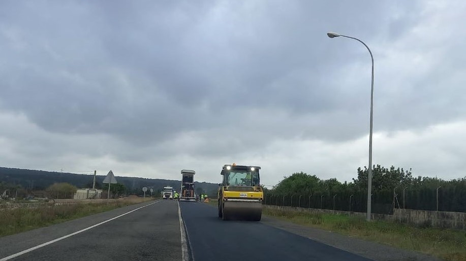 Imagen de archivo del asfaltado de una carretera.