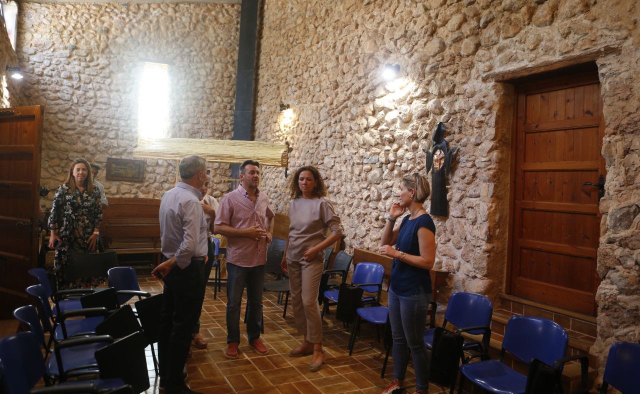 Visita a Binicanella.