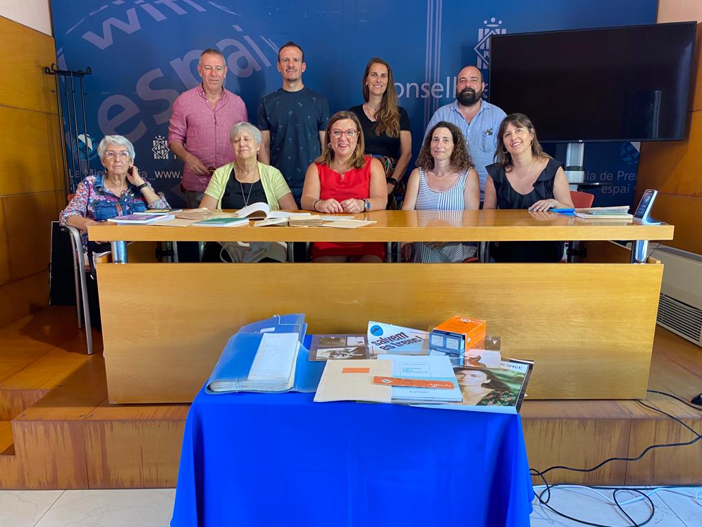 La Fundació Mallorca Literària amplia el seu arxiu amb els llegats de Josep Maria Llompart, Cèlia Viñas, Damià Huguet i Tonina Canyelles
