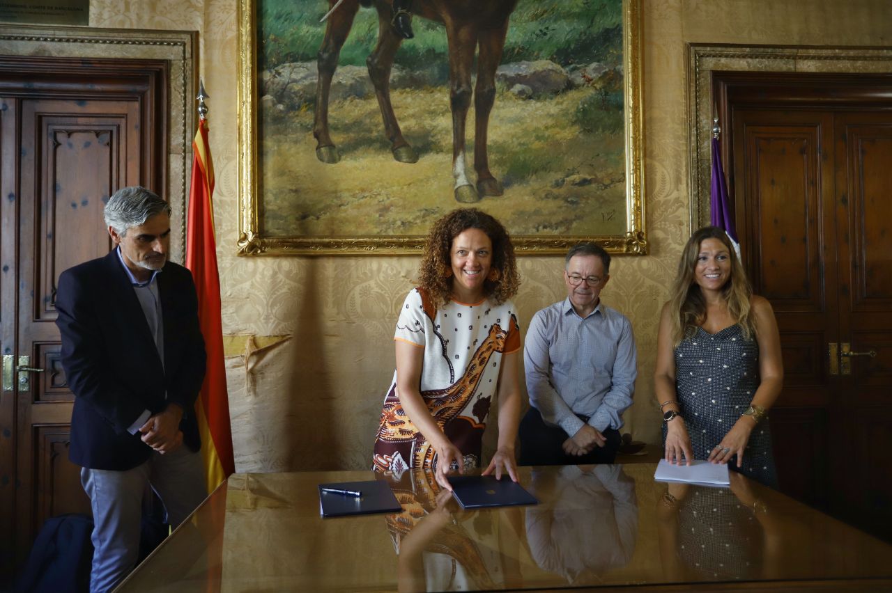 Signatura del conveni entre el Consell i l'IBAVI.