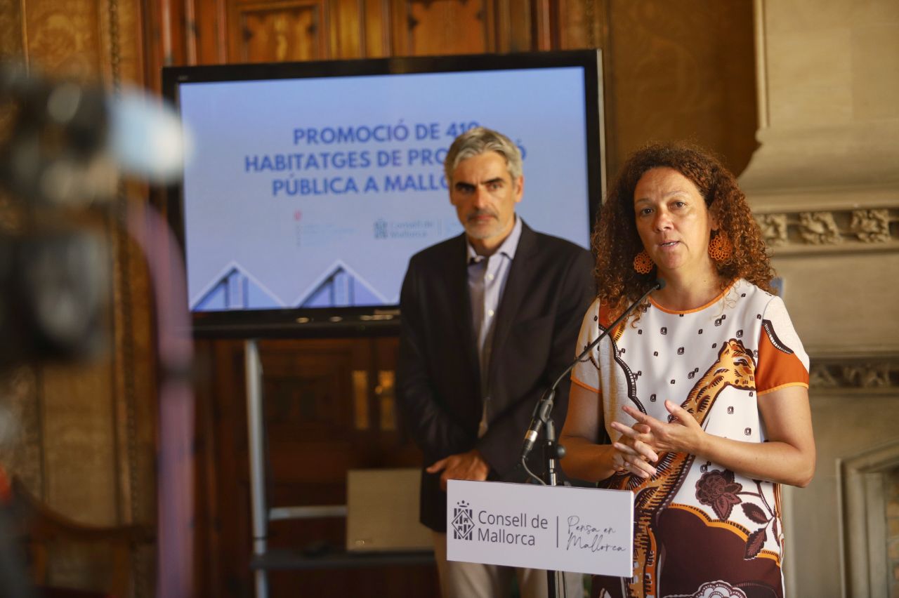 Signatura del conveni entre el Consell i l'IBAVI.
