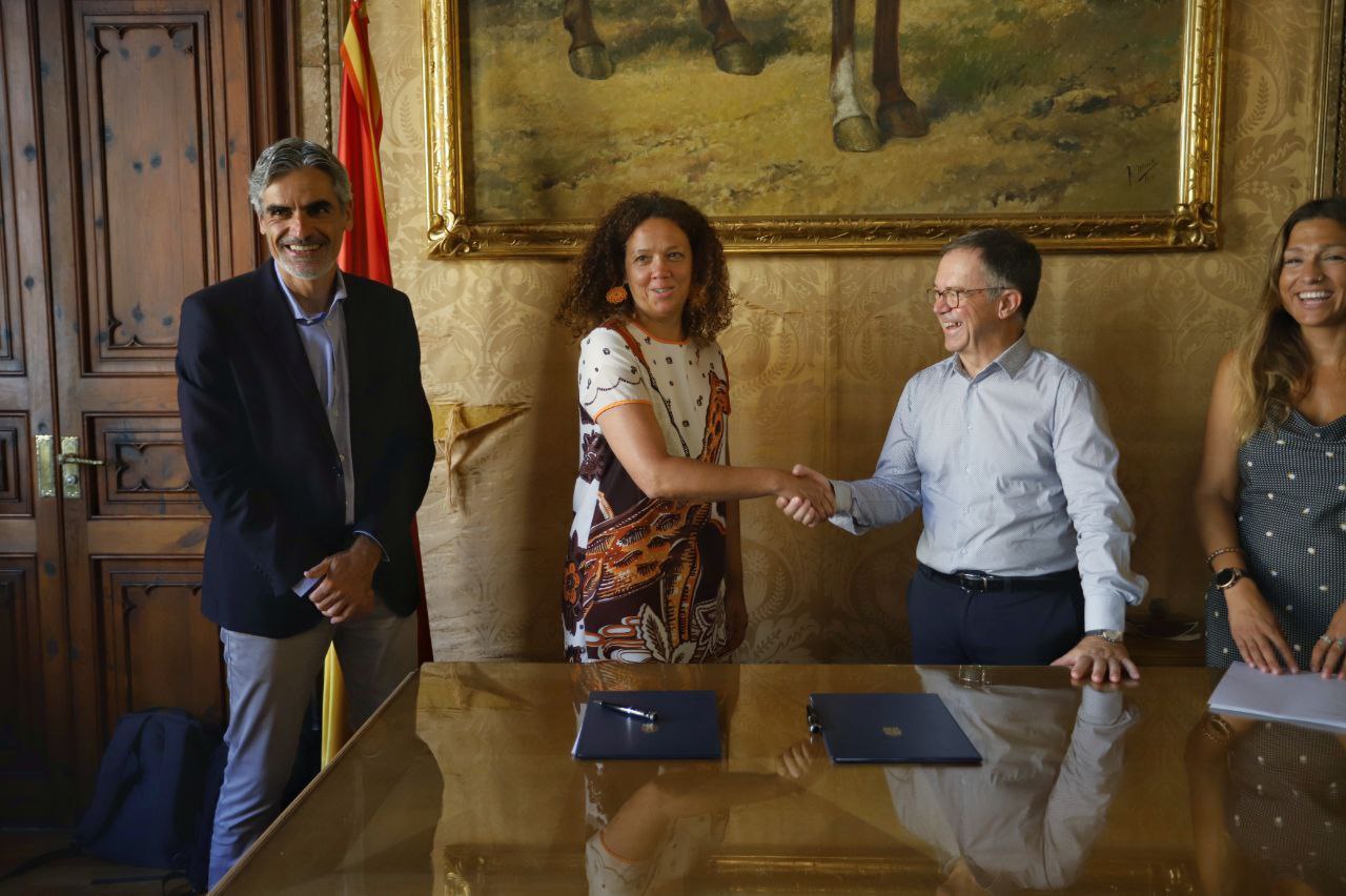 Signatura del conveni entre el Consell i l'IBAVI.