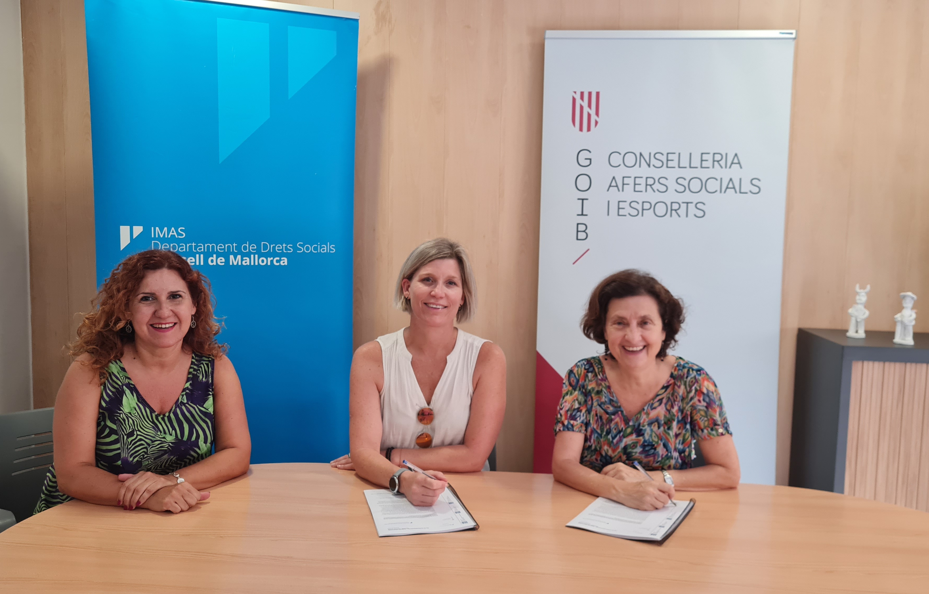 Firma del protocolo para mejorar la coordinación en materia de protección a las personas menores de edad.