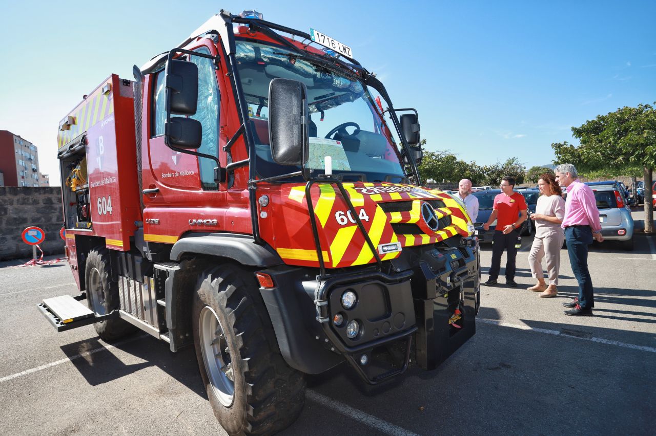 Presentació dels nous vehicles dels Bombers de Mallorca.