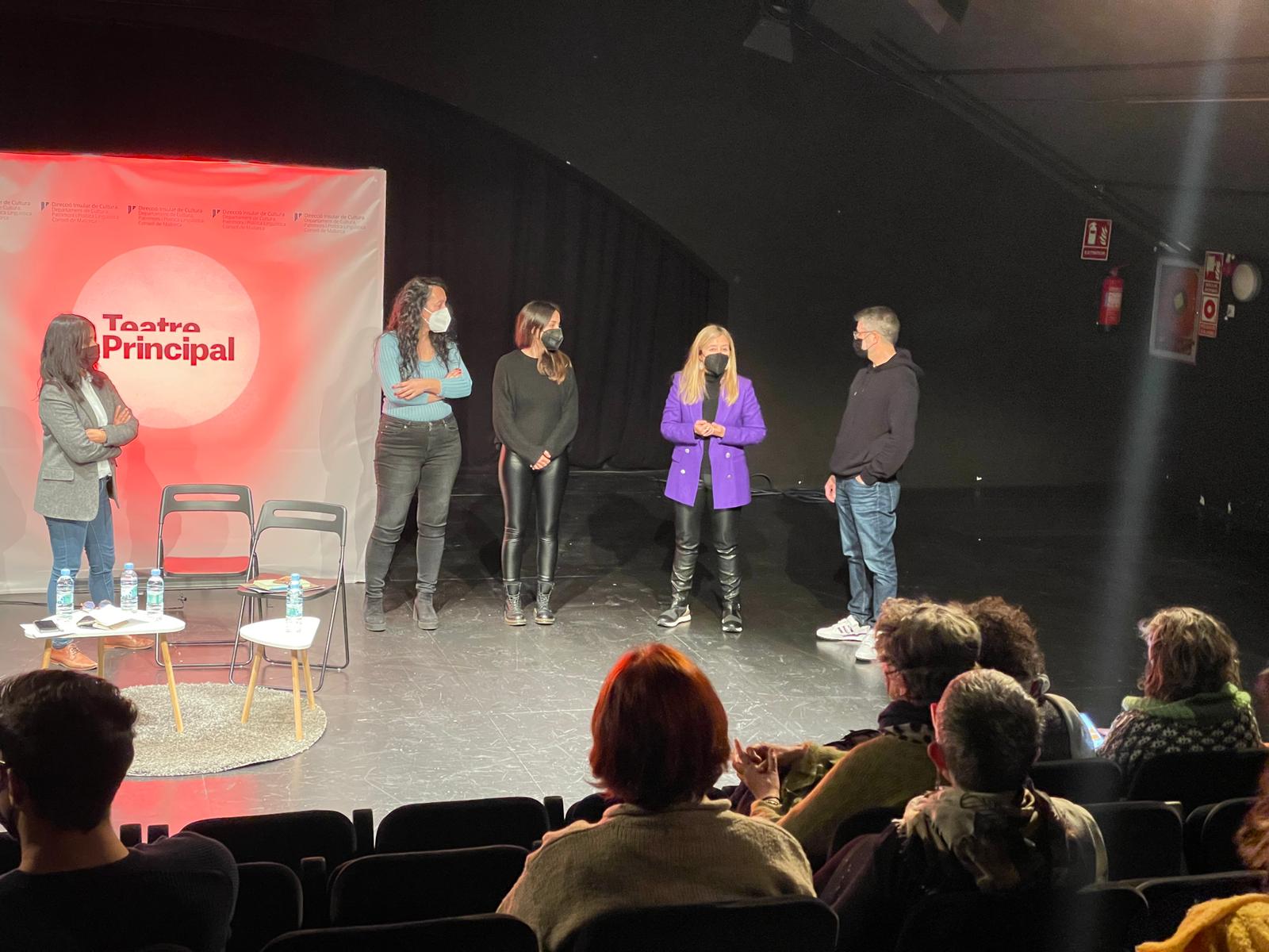 Debat sobre prostitució al Teatre Principal