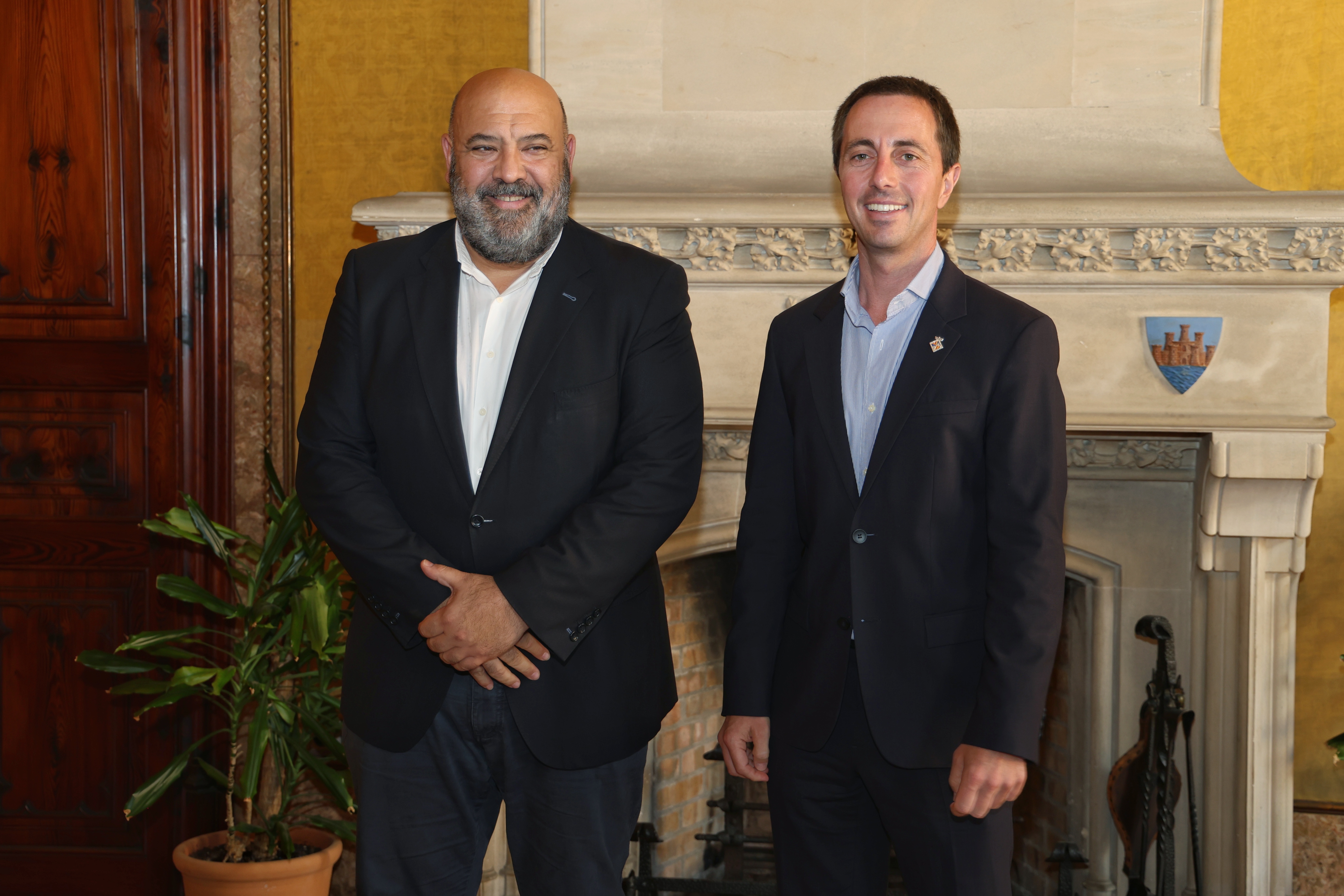 El presindent del Consell, Llorenç Galmés, rep en audiència al batle de Palma, Jaime Martínez.