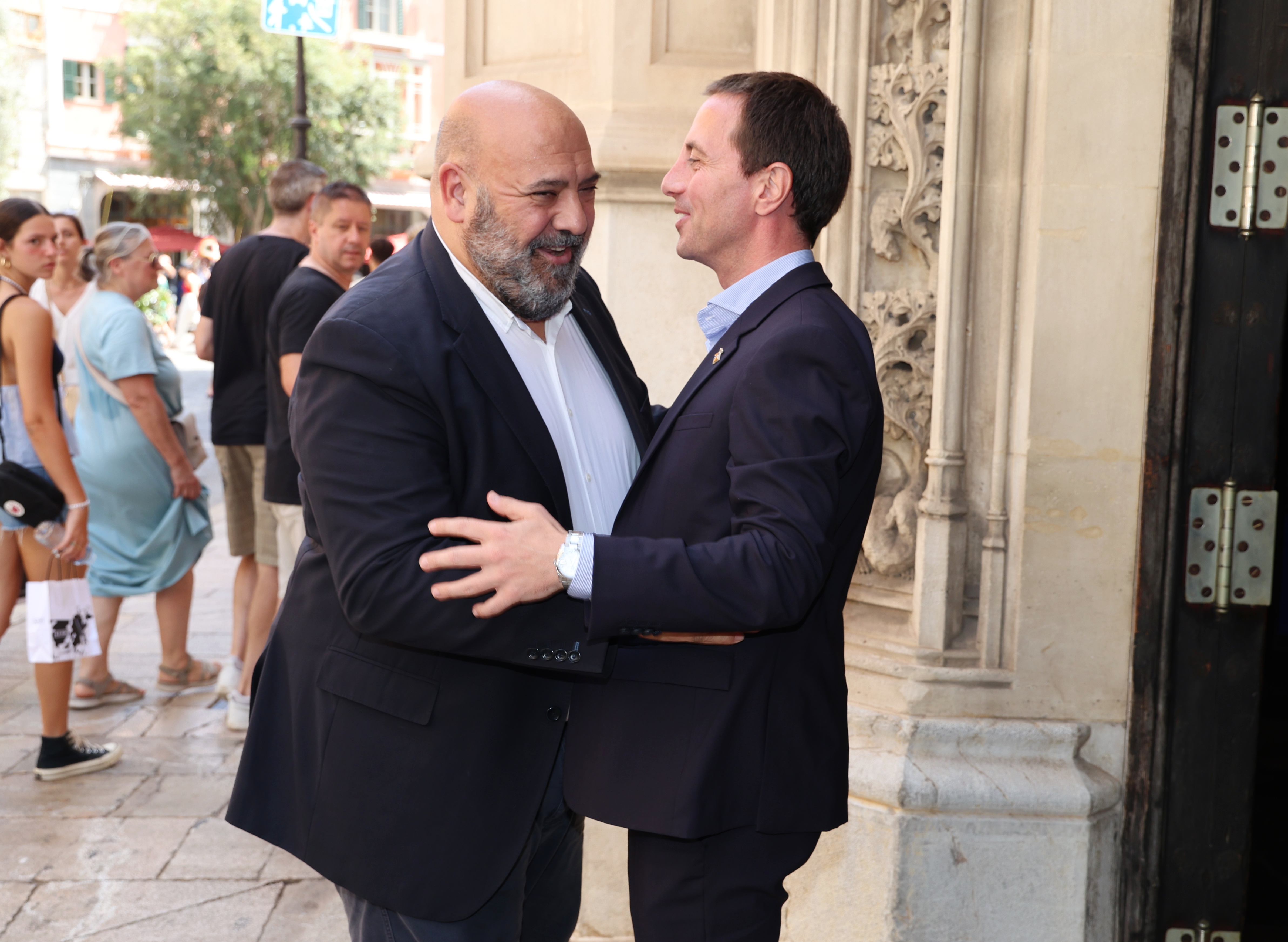 El presindent del Consell, Llorenç Galmés, rep en audiència al batle de Palma, Jaime Martínez.