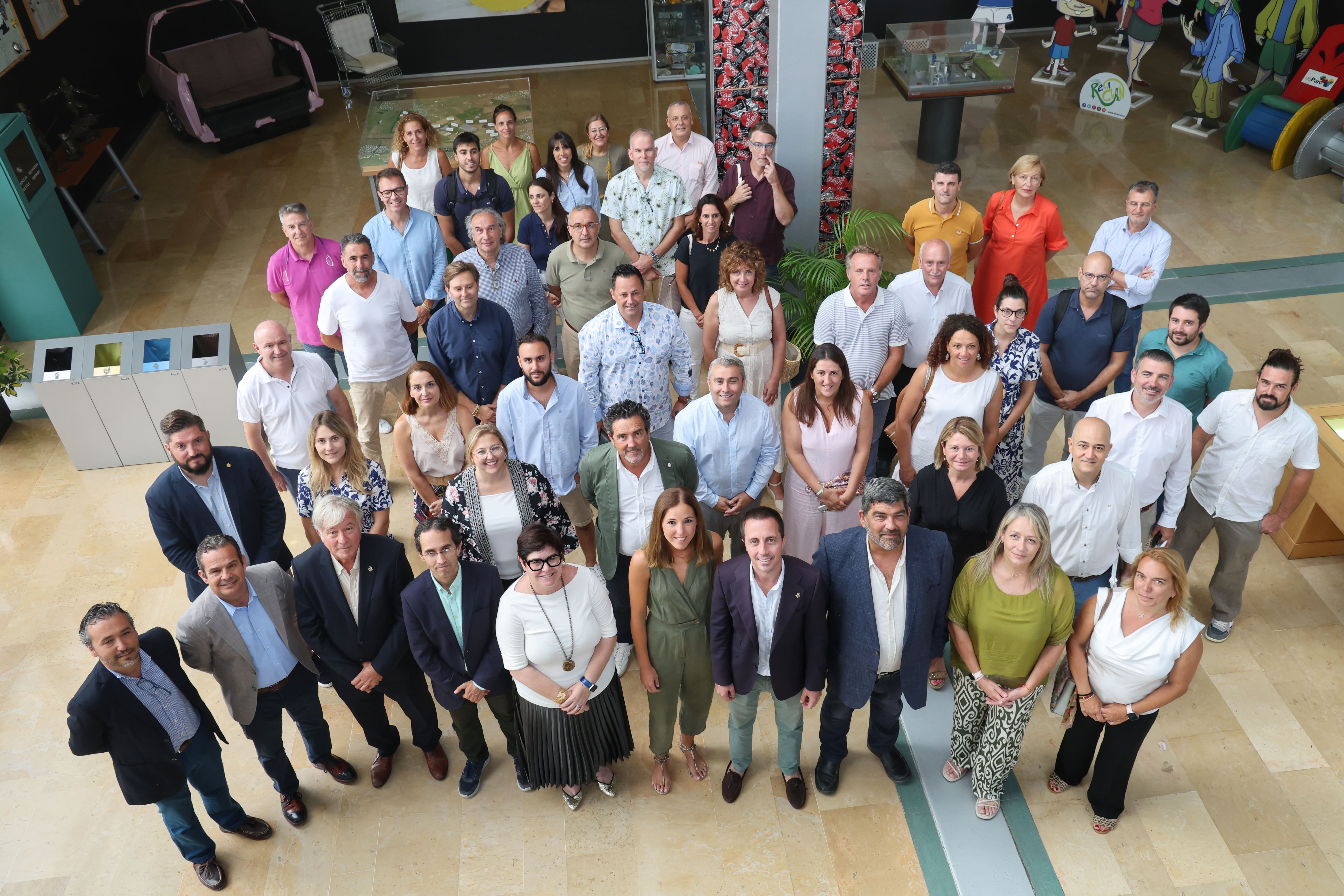 La Asamblea de Alcaldes y Alcaldesas.