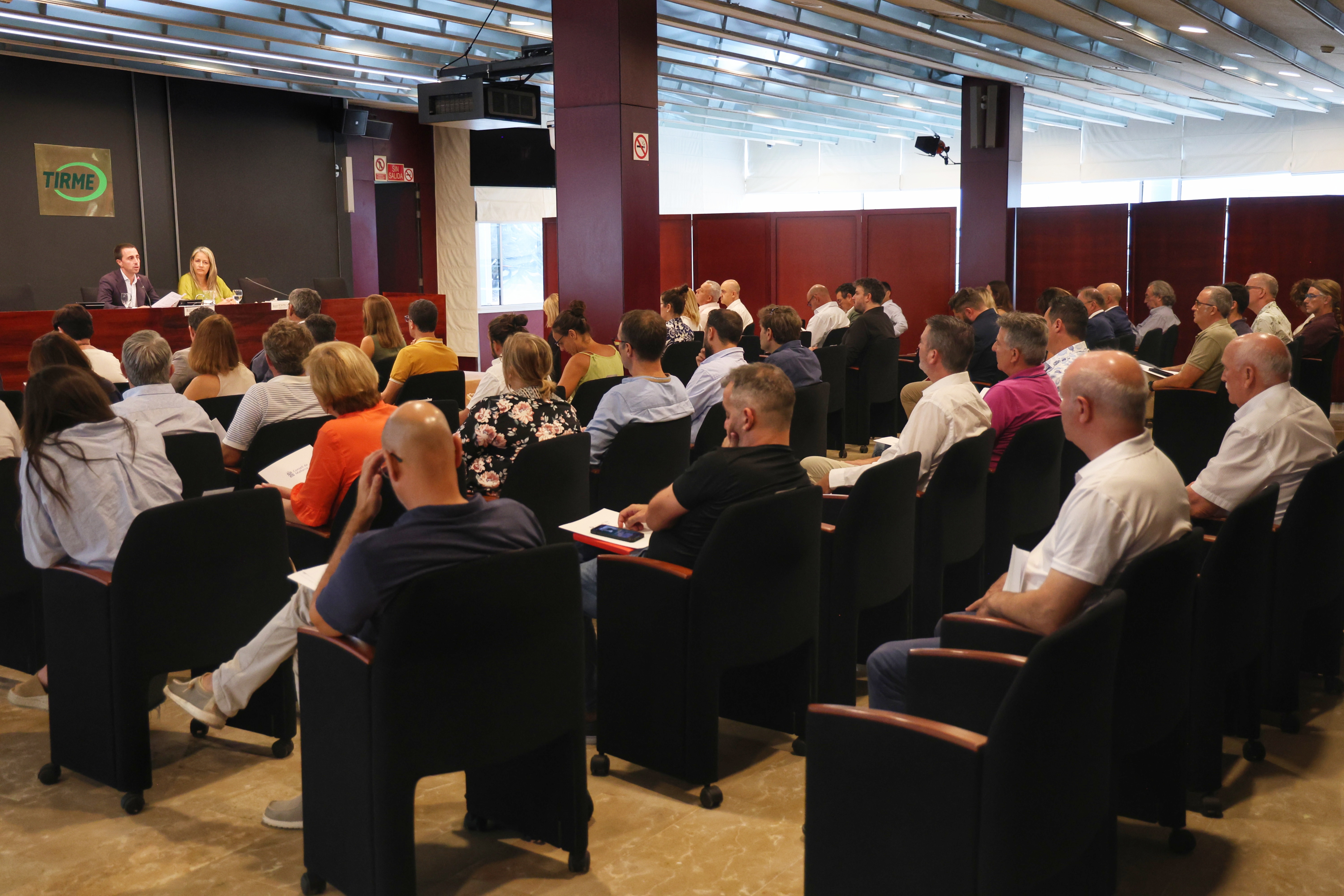 La Asamblea de Alcaldes y Alcaldesas.