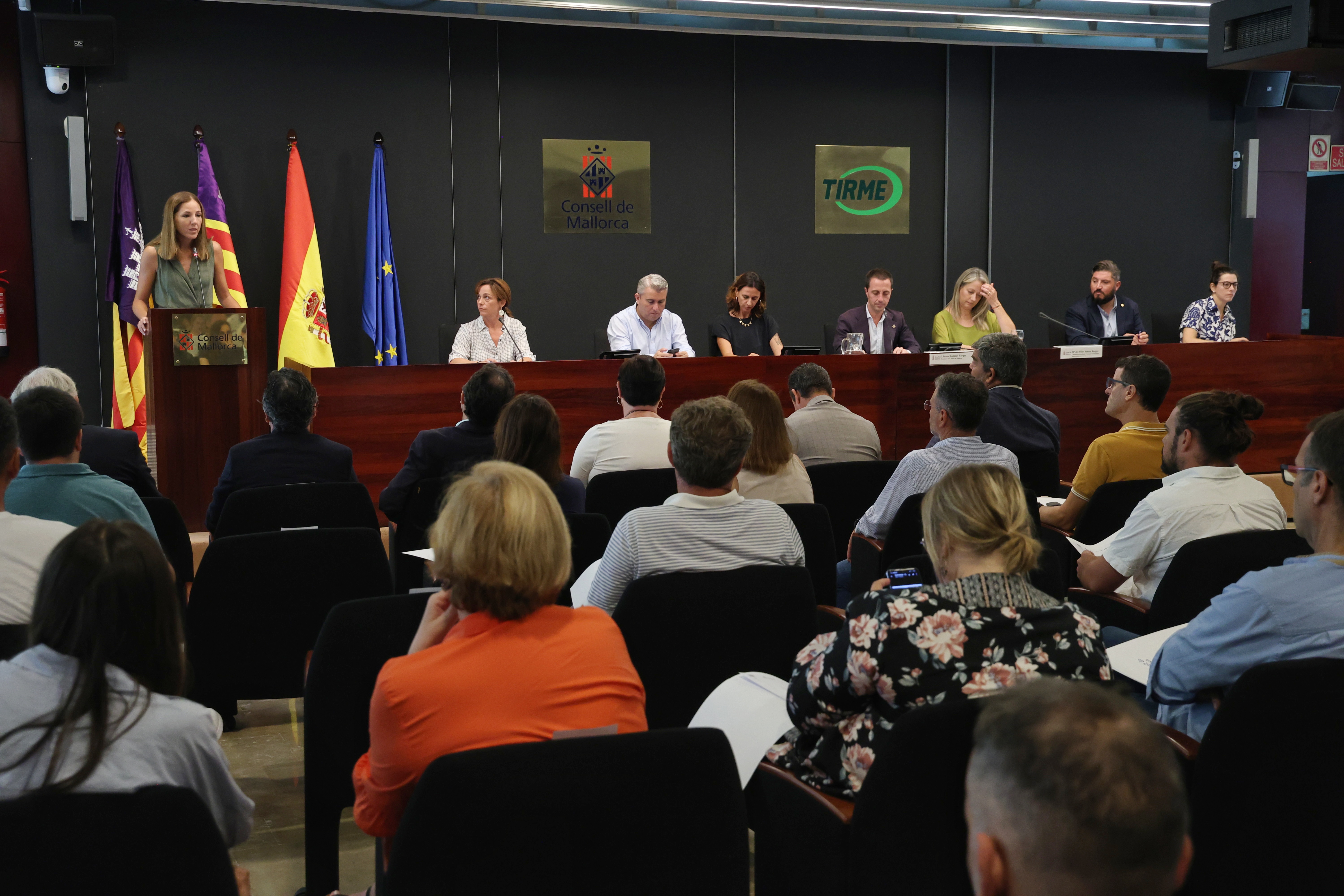 La Asamblea de Alcaldes y Alcaldesas.