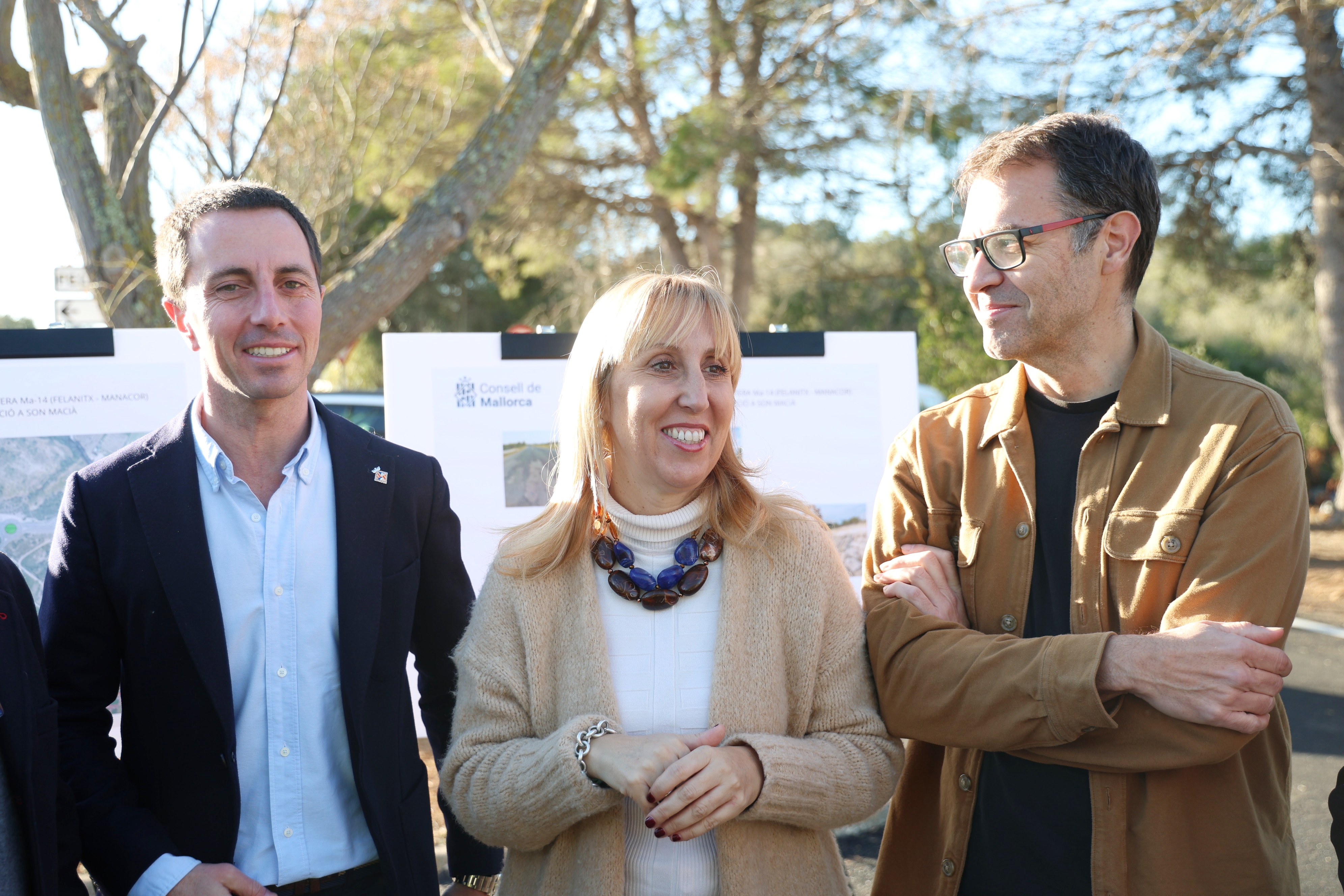 El presidente del Consell de Mallorca, Llorenç Galmés, inaugura las obras de remodelación de la carretera Ma-14, de Manacor a Felanitx.