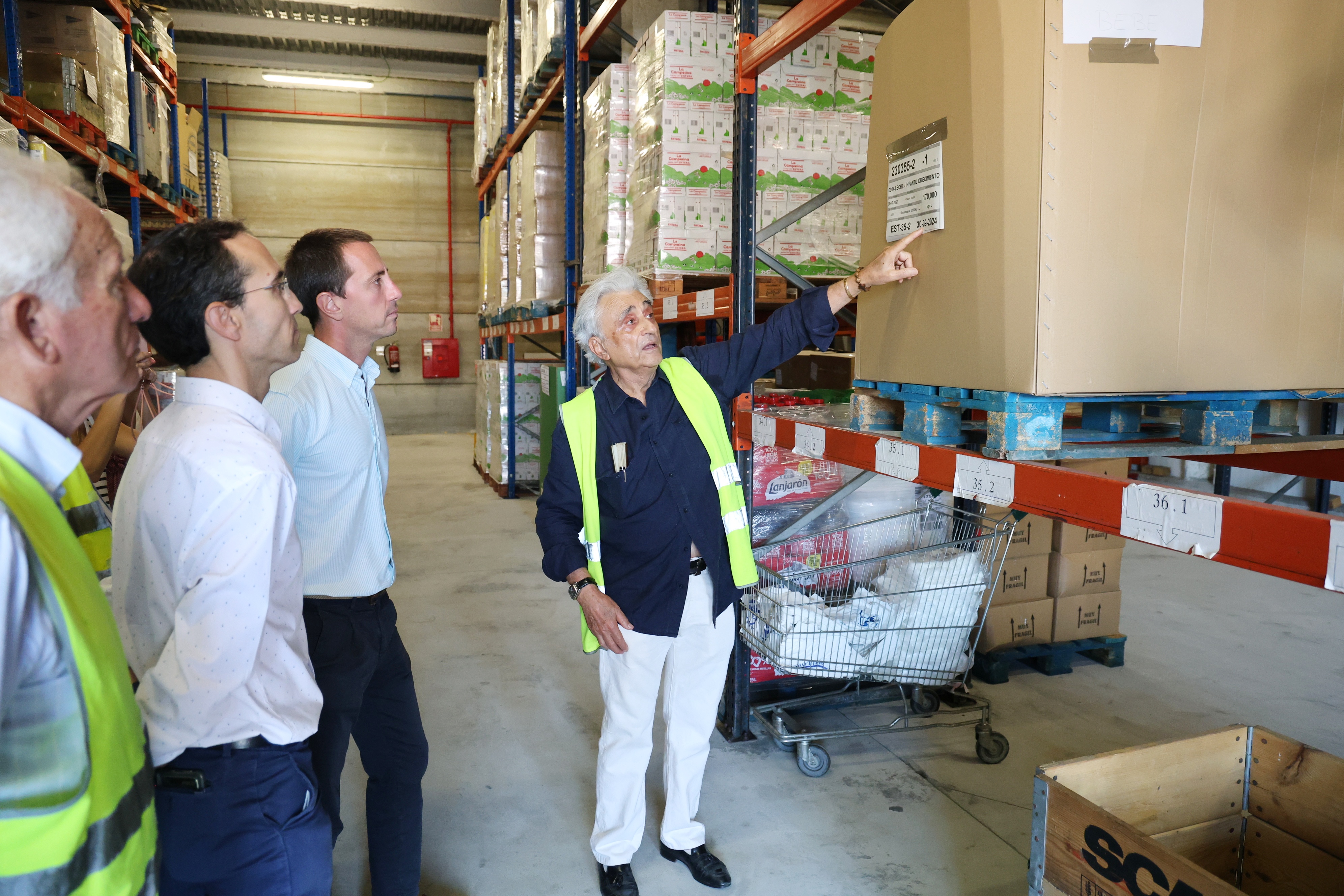 El president del Consell de Mallorca, Llorenç Galmés, visita el Banc d'Aliments.