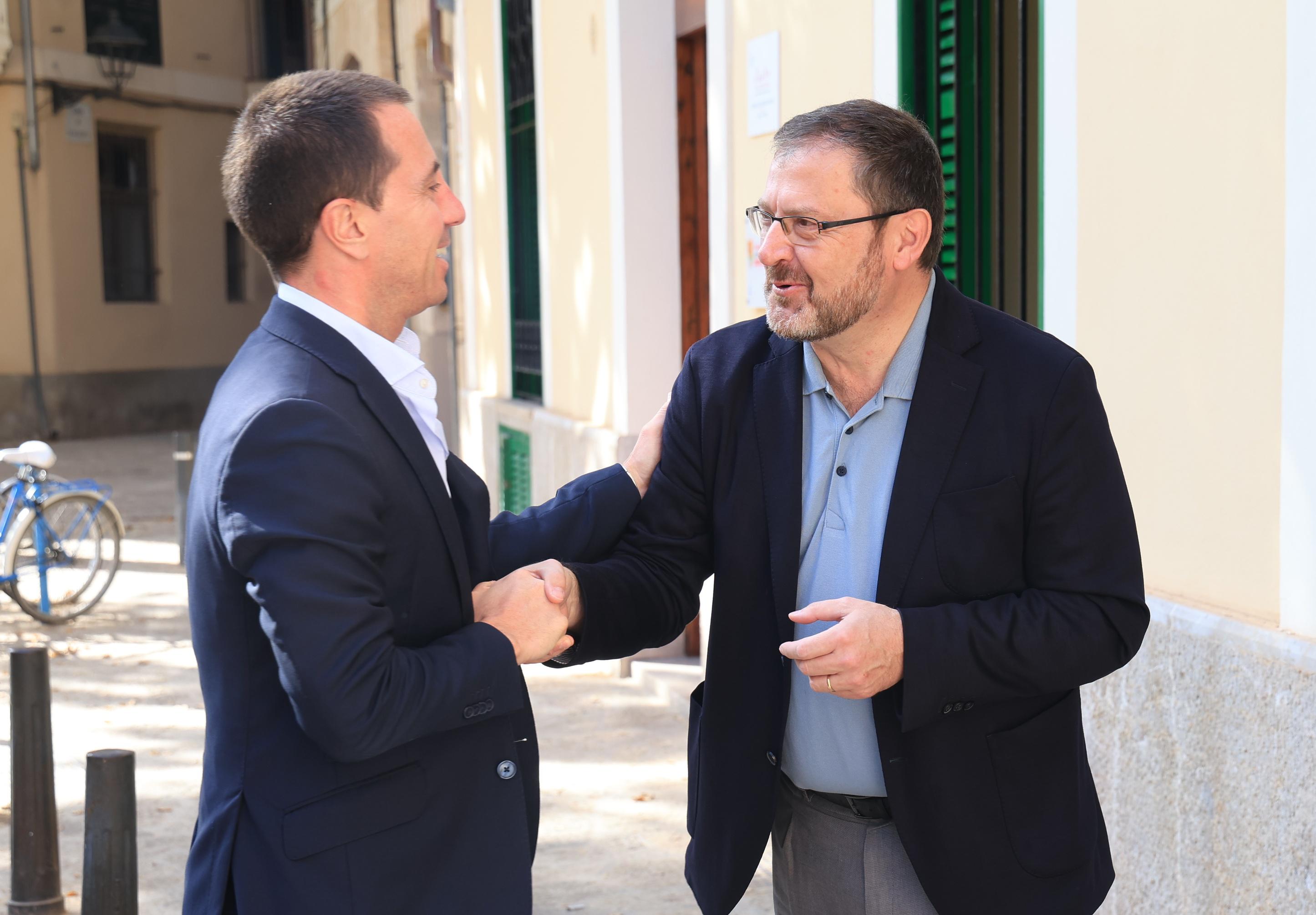 El president Galmés amb el president de l'OCB, Antoni Llabrés.