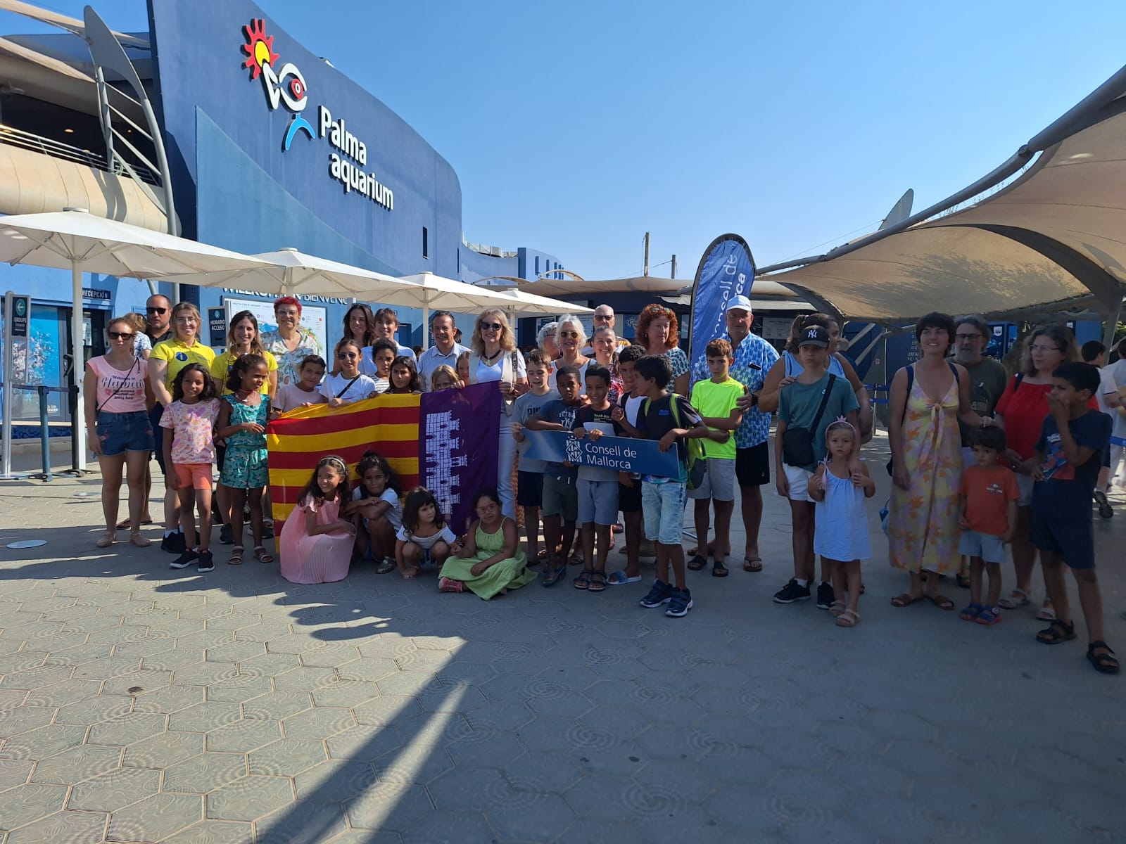Visita dels nins i nines sahrauís al Plama Aquarium.