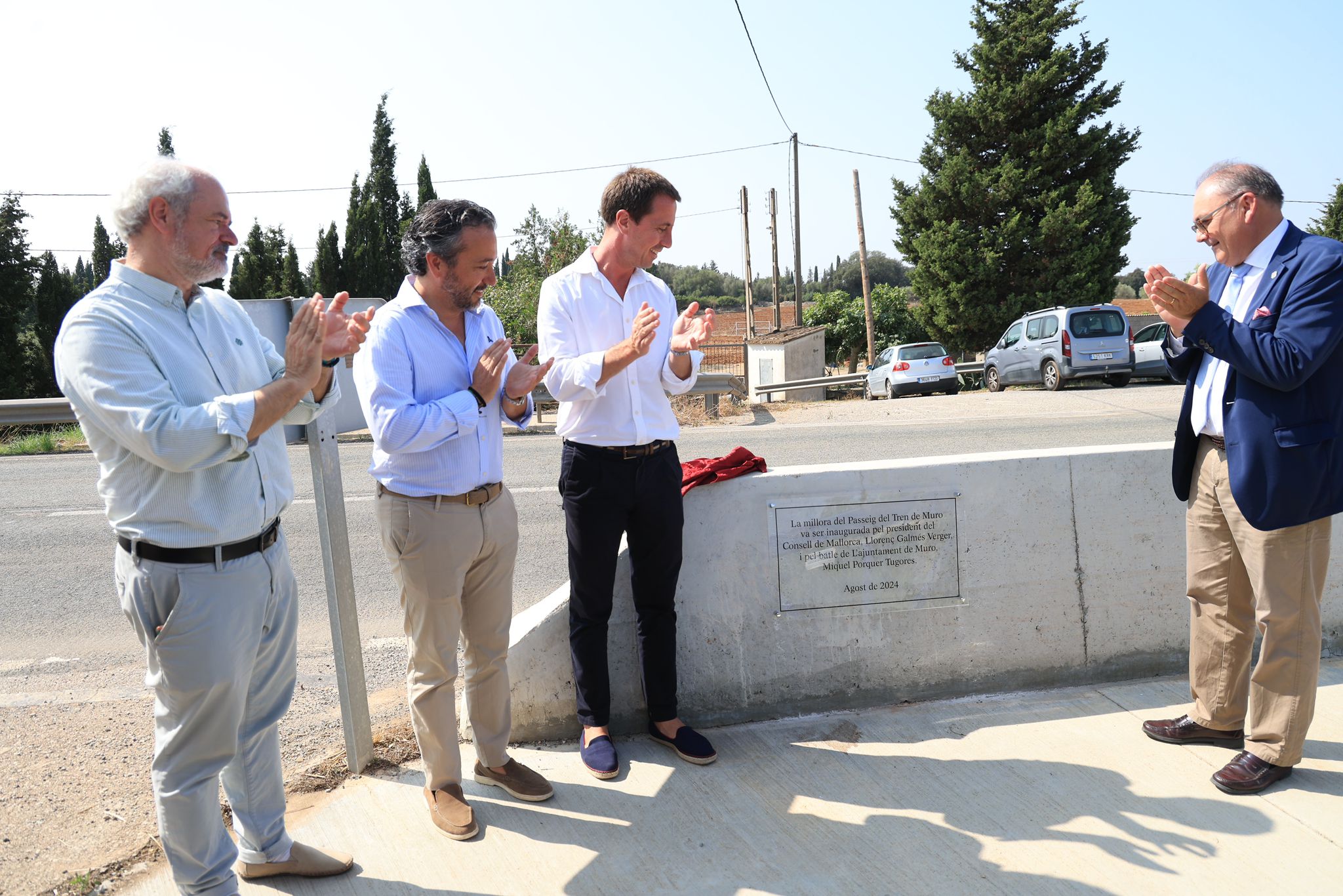 Inauguració de la remodelació del passeig per a vianants entre el poble de Muro i l’estació del tren.