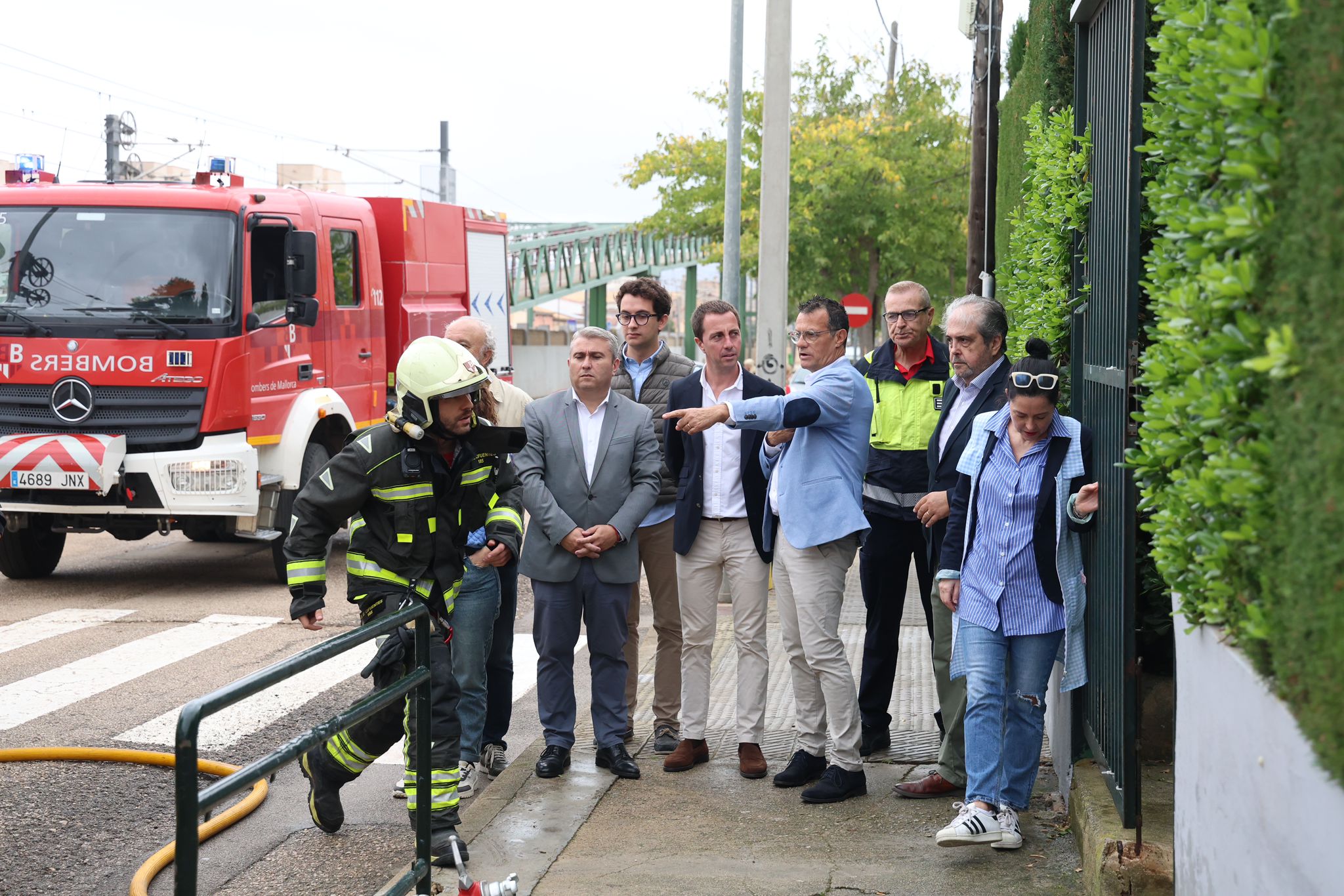 Simulacro de incendio de los Bomberos de Mallorca en el CEIP Ponent de Inca.