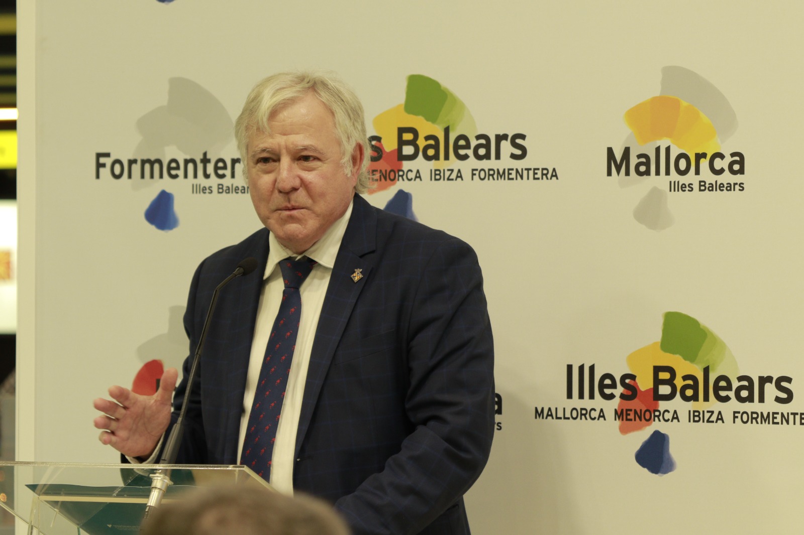 El consejero de Turismo, José Marcial Rodríguez, durante su presentació en la World Travel Market de Londres.