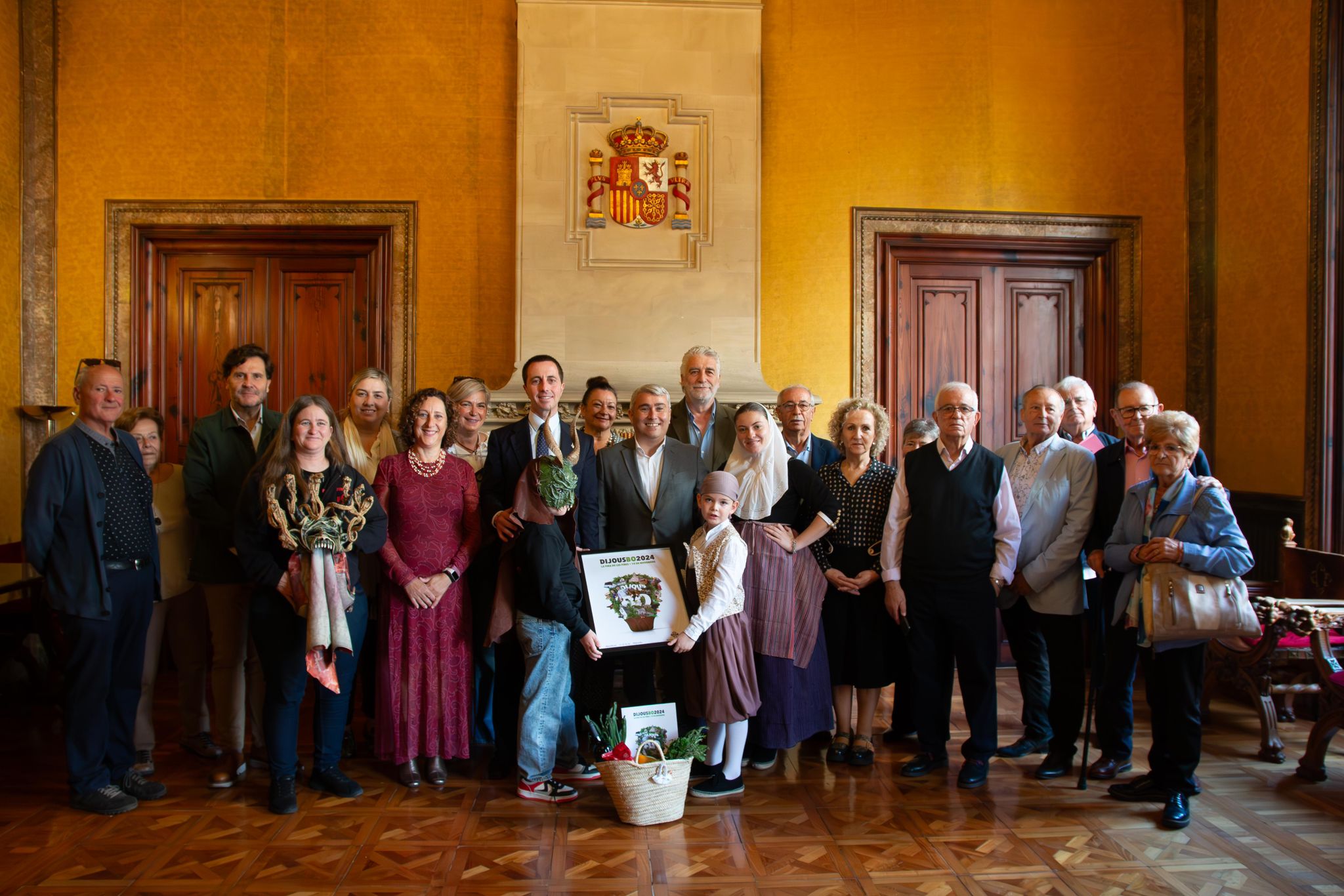 El presidente del Consell, Llorenç Galmés, recibe a la comitiva del Dijous Bo 2024.