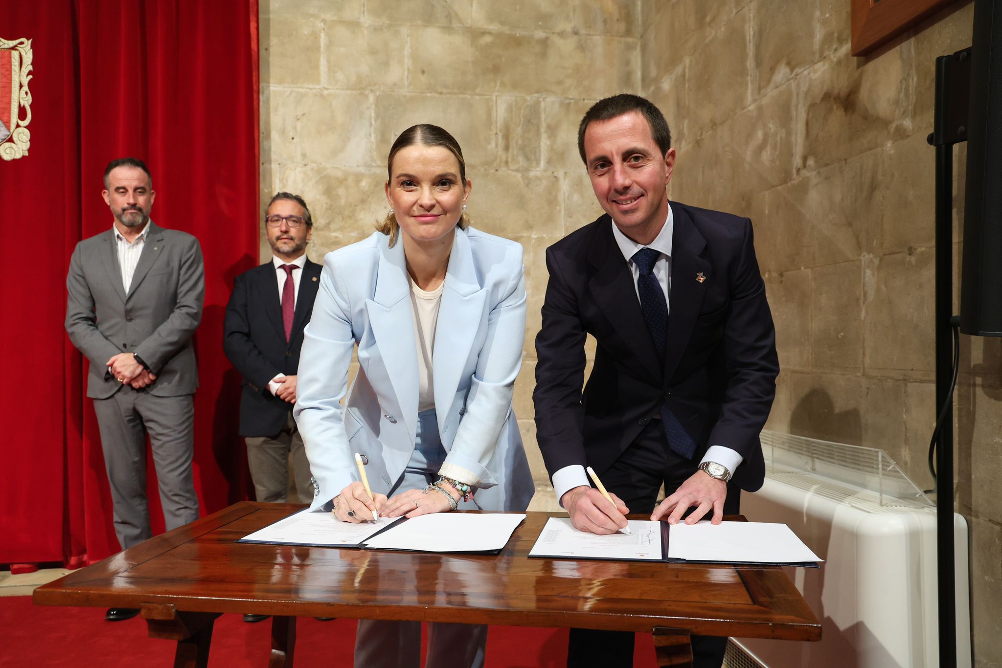 Firma del protocolo entre el Consell de Mallorca y el Govern de les Illes Balears.