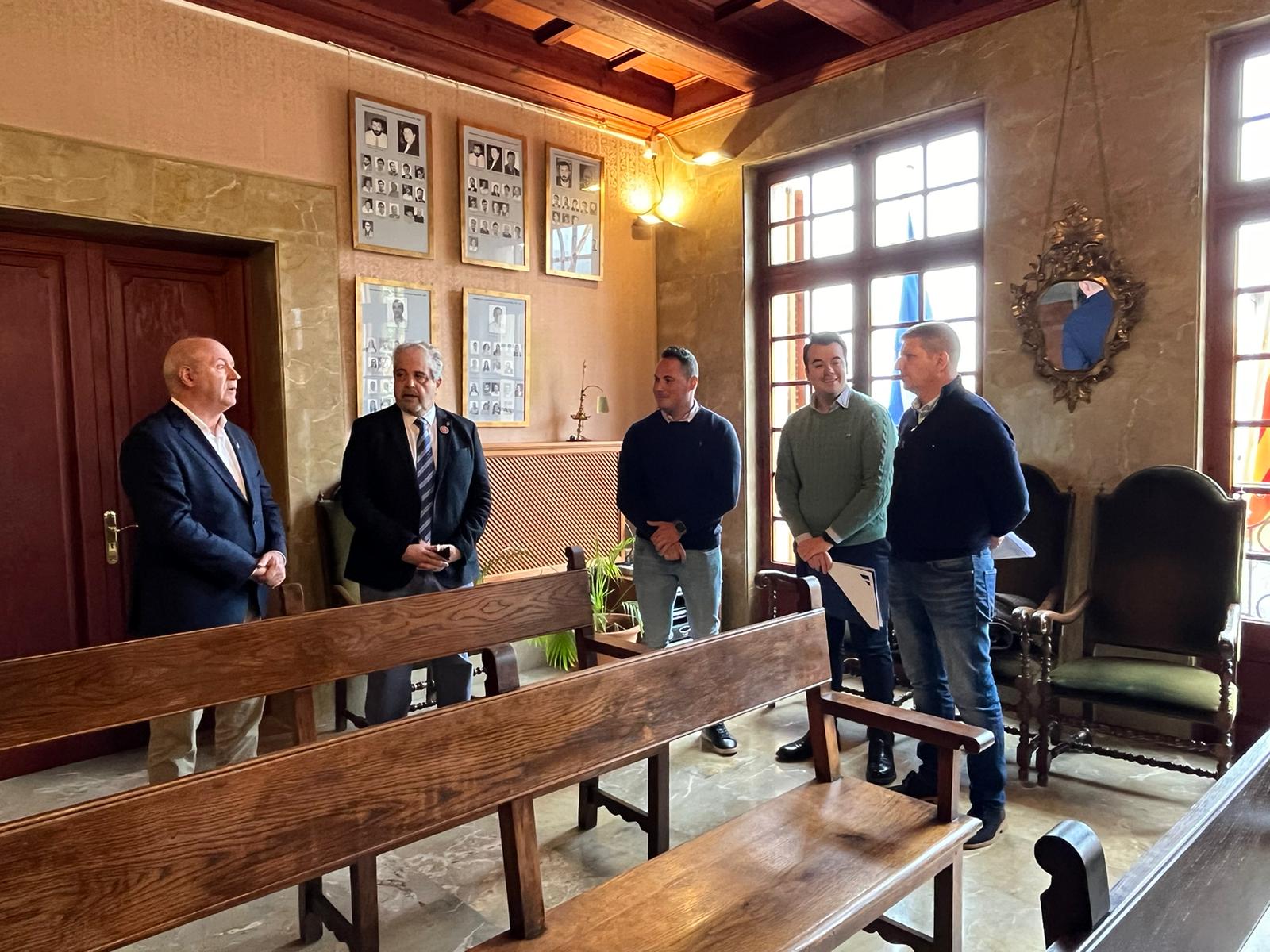 Signatura del conveni de col·laboració de Torre Picada entre el Consell de Mallorca i l'Ajuntament de Sóller.