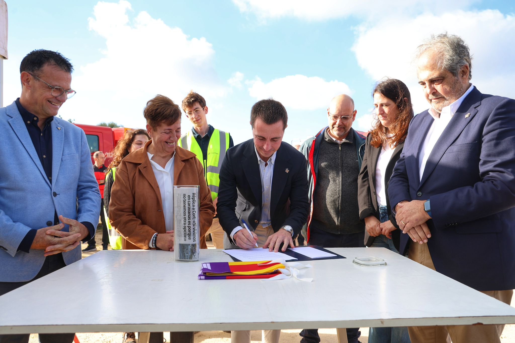 Colocación de la primera piedra del nuevo parque de los Bomberos de Mallorca en Santanyí.