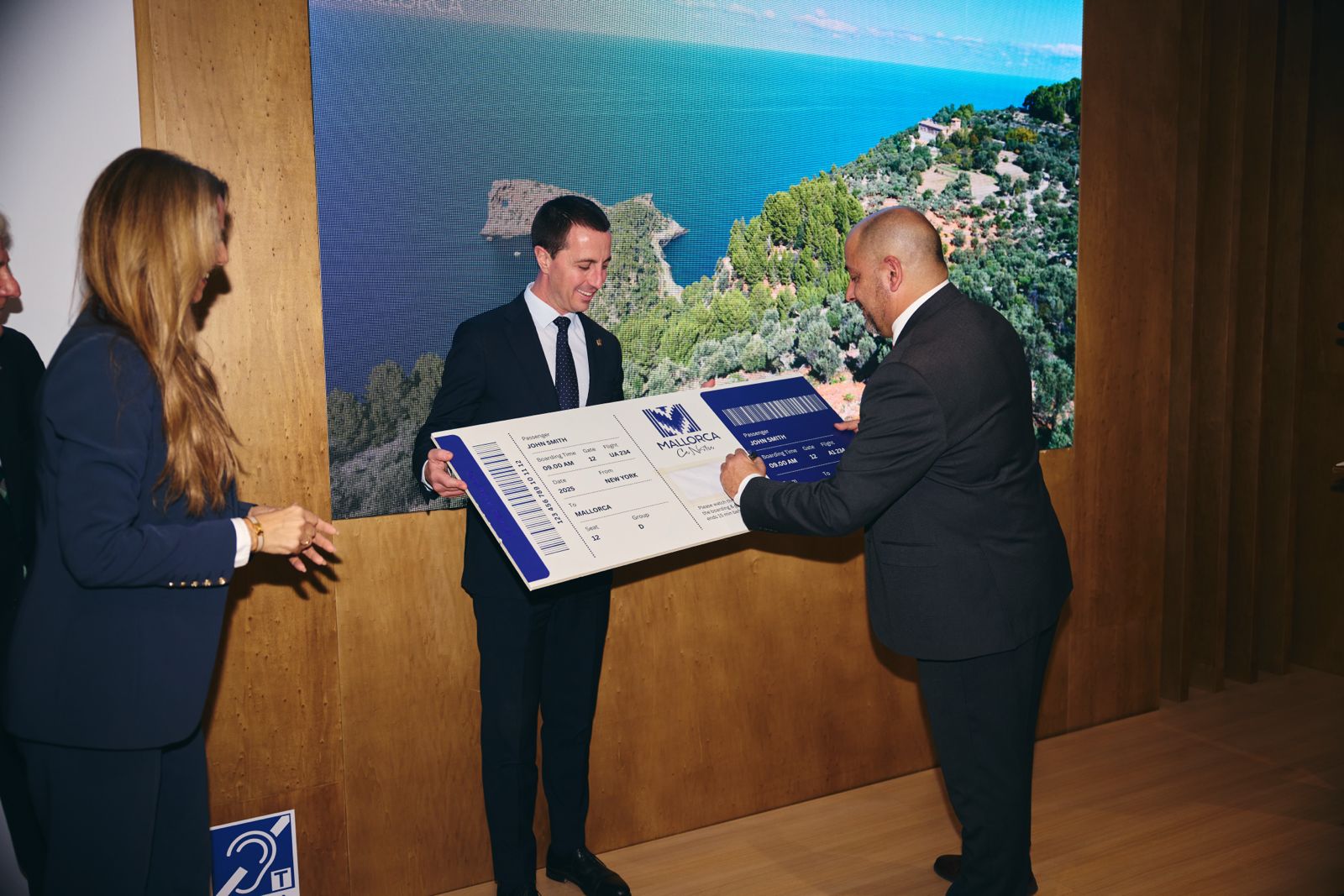 El Consell de Mallorca y United Airlines anuncian en Fitur la ampliación del vuelo sin escalas entre Palma y Nueva York.