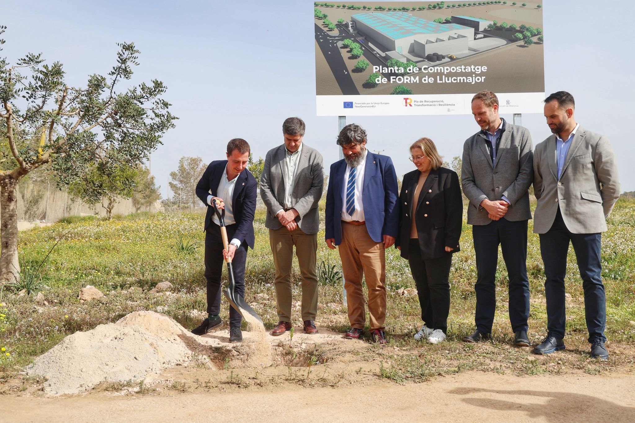 Colocación de la primera piedra de la Planta de compostaje de Llucmajor.