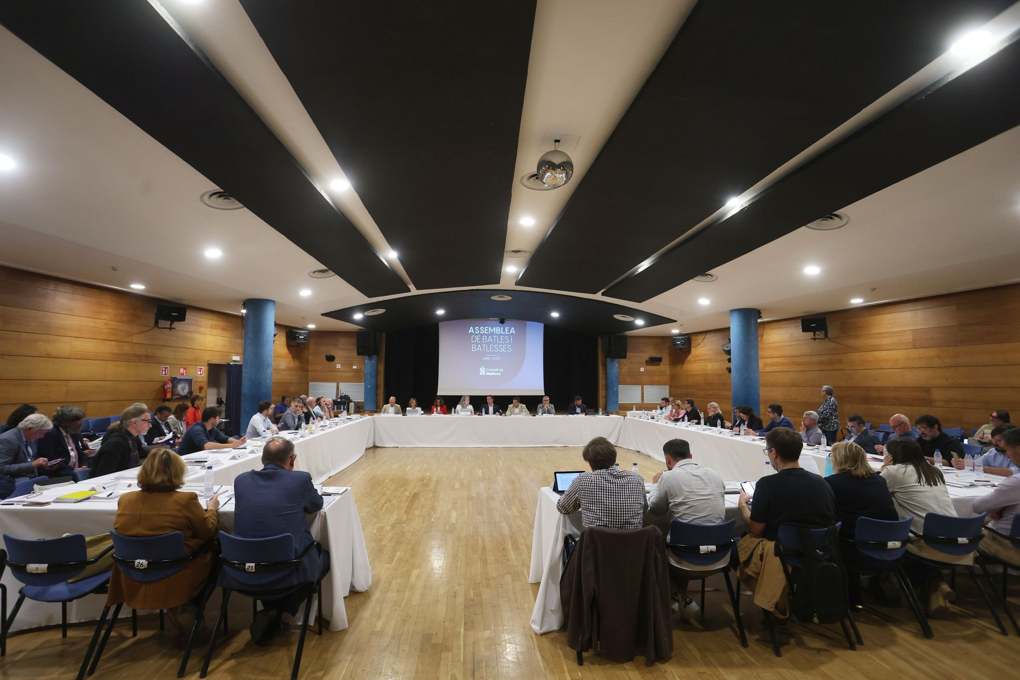 Asamblea de Alcaldes y Alcaldesas.