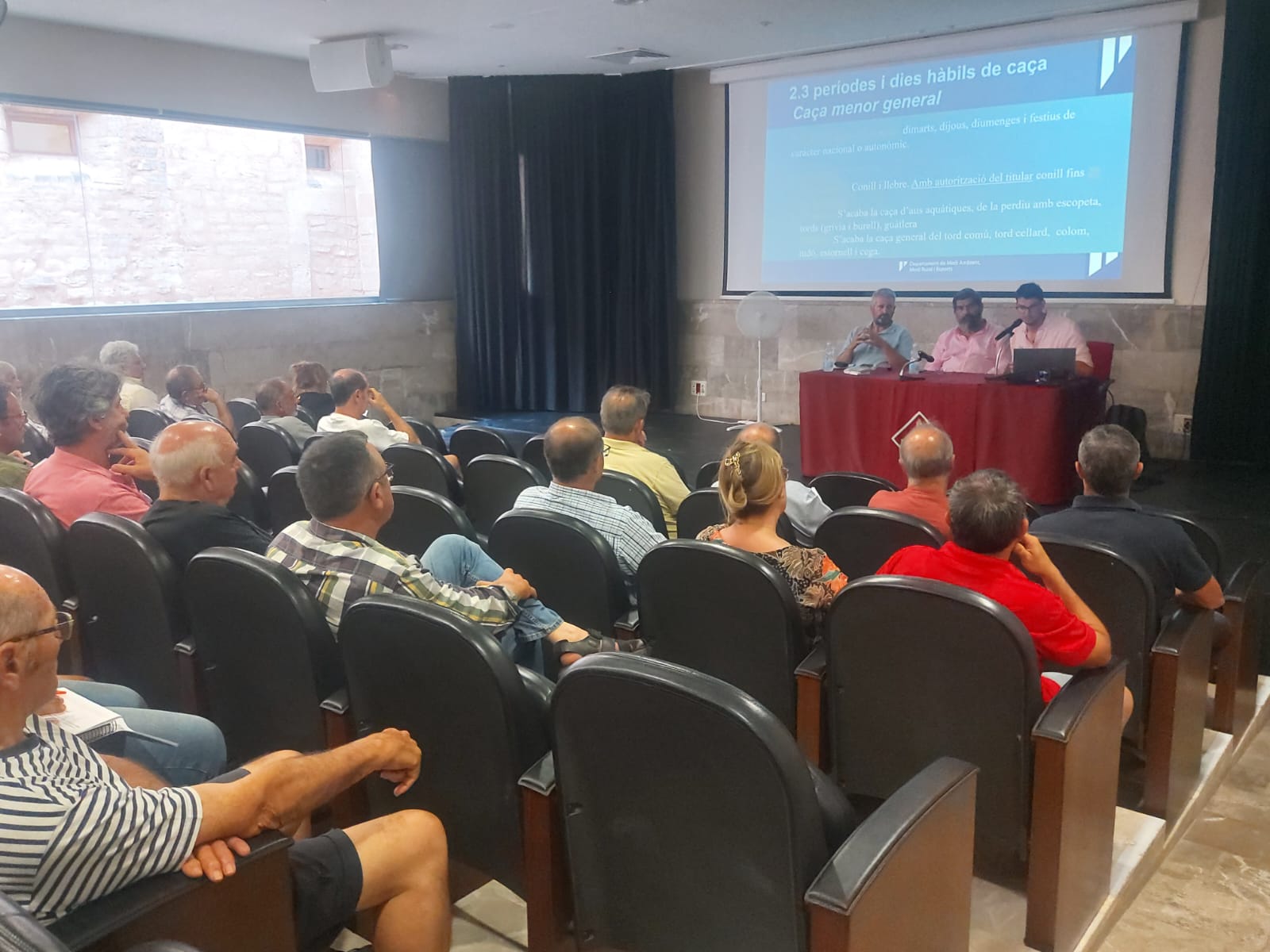 El Consell de Mallorca inicia la temporada de caça del conill.