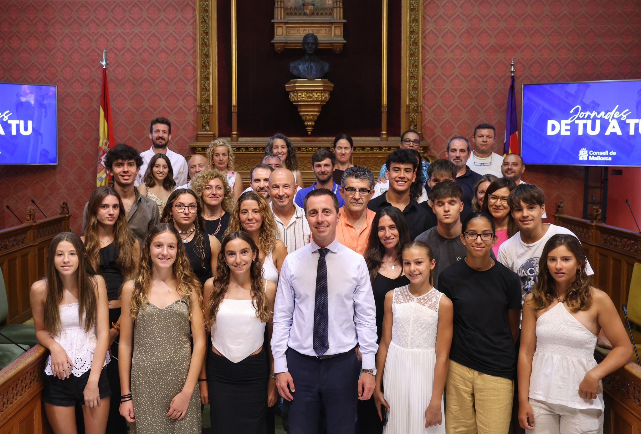 El president del Consell de Mallorca, Llorenç Galmés, rep una quarantena d’esportistes pertanyents a diverses federacions de les illes.